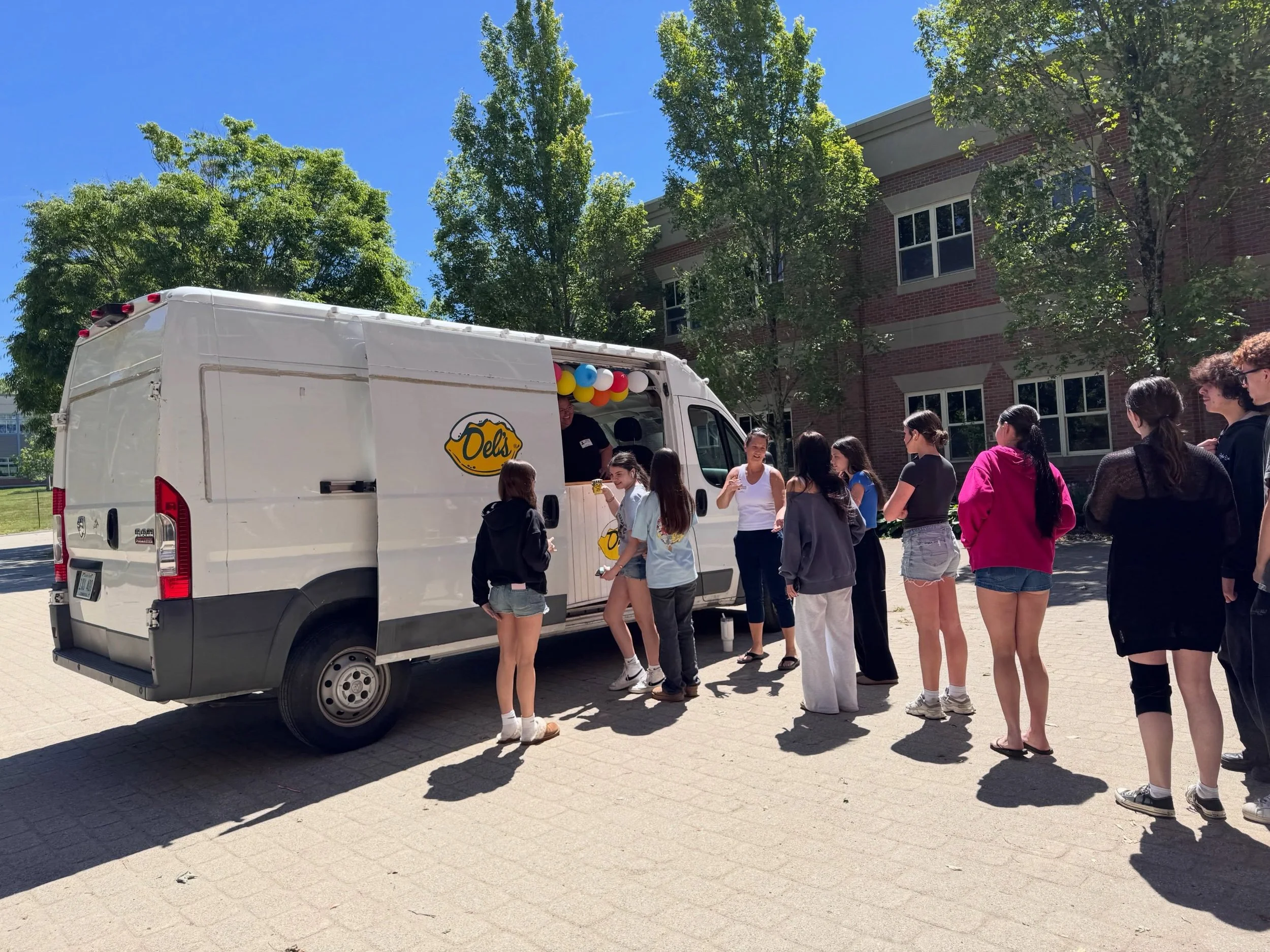 Our Pre-Exam Del&rsquo;s Lemonade Treat was a huge hit with both GHS students and staff today! 🍋 We couldn&rsquo;t have asked for a more beautiful day to enjoy a refreshing treat before exams. Seeing so many smiling faces made this the perfect way t