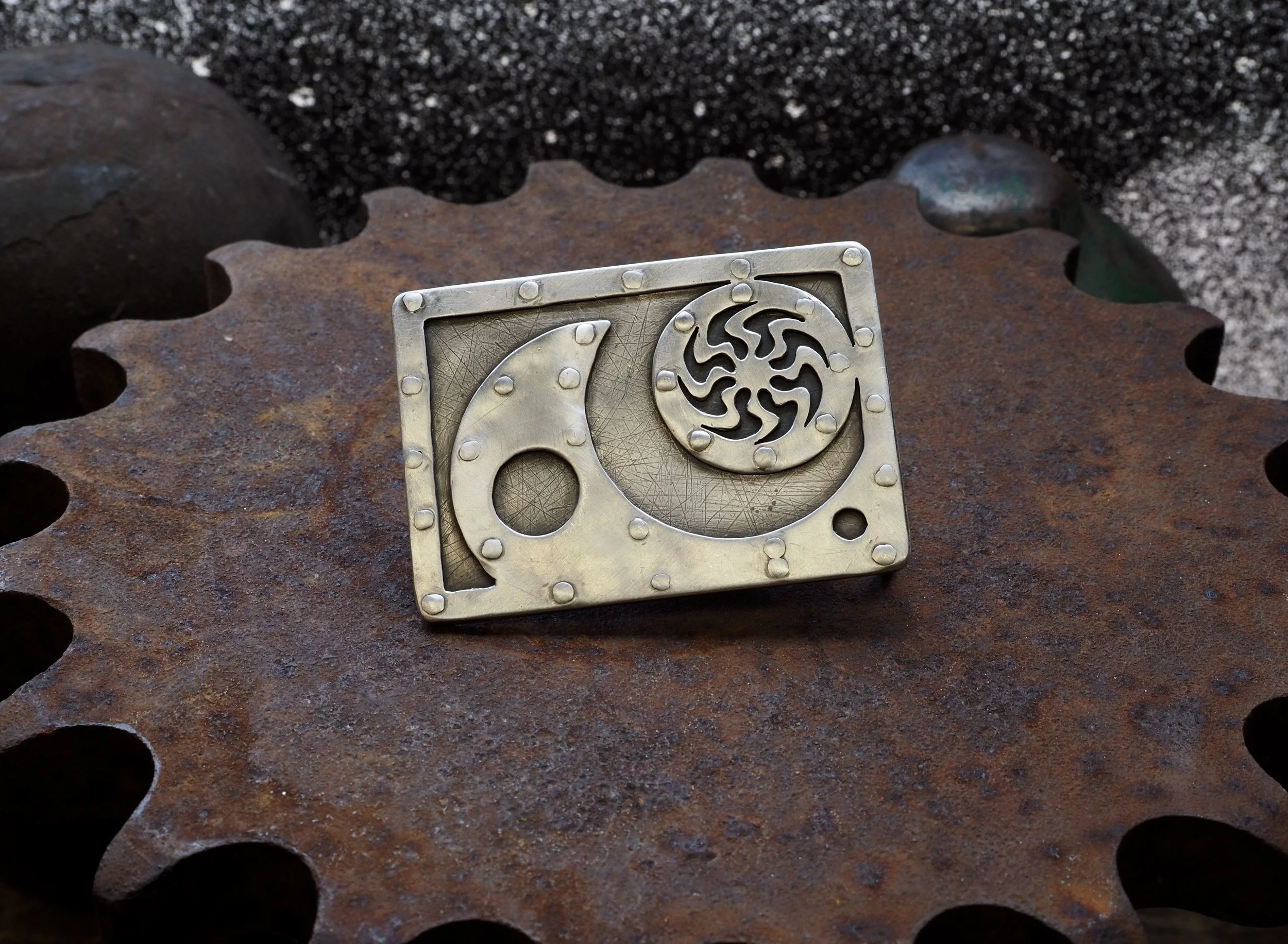 Rivet_Belt_Buckle.JPG