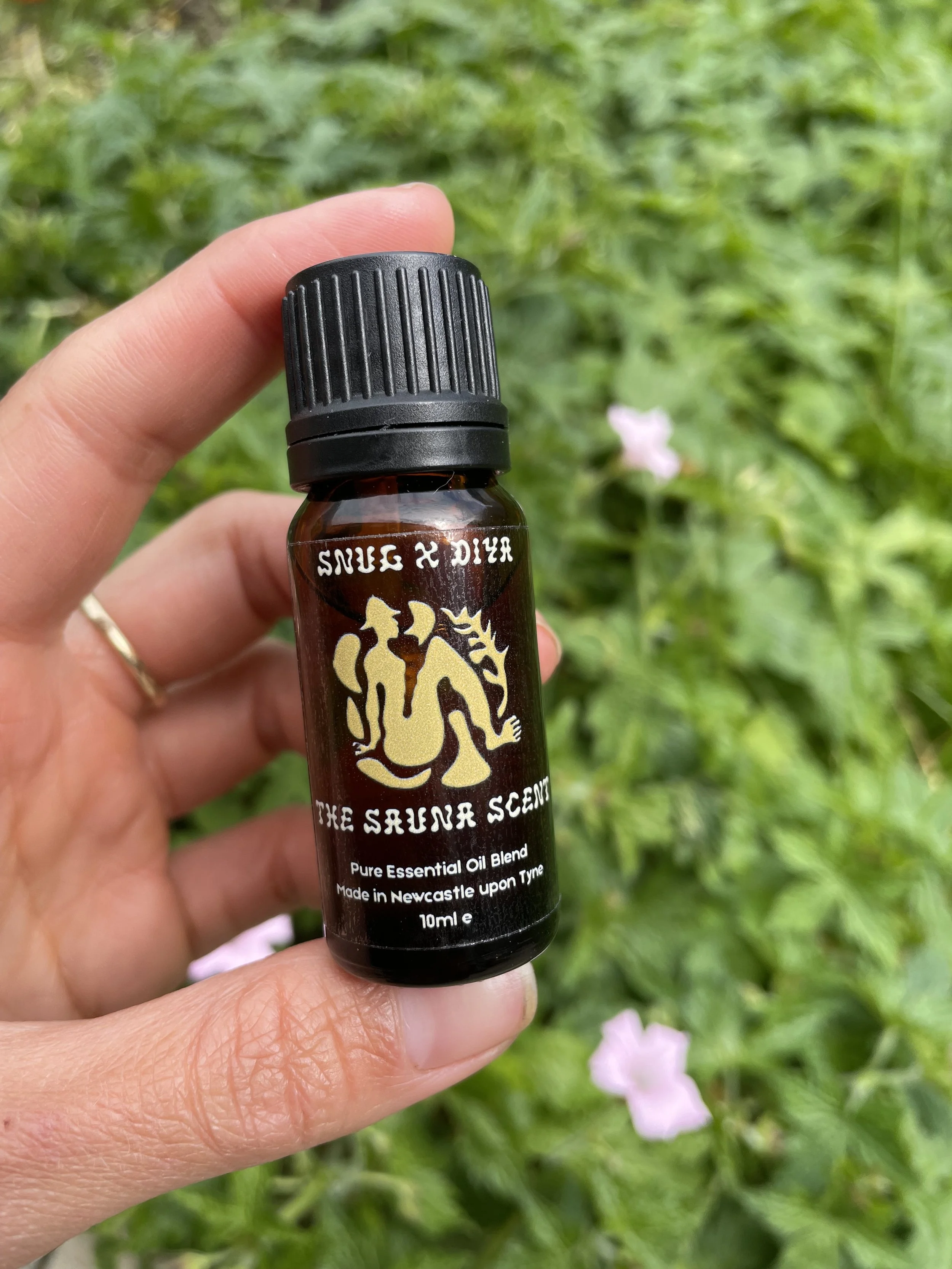 Snug x Diya Sauna Essential Oil Blend