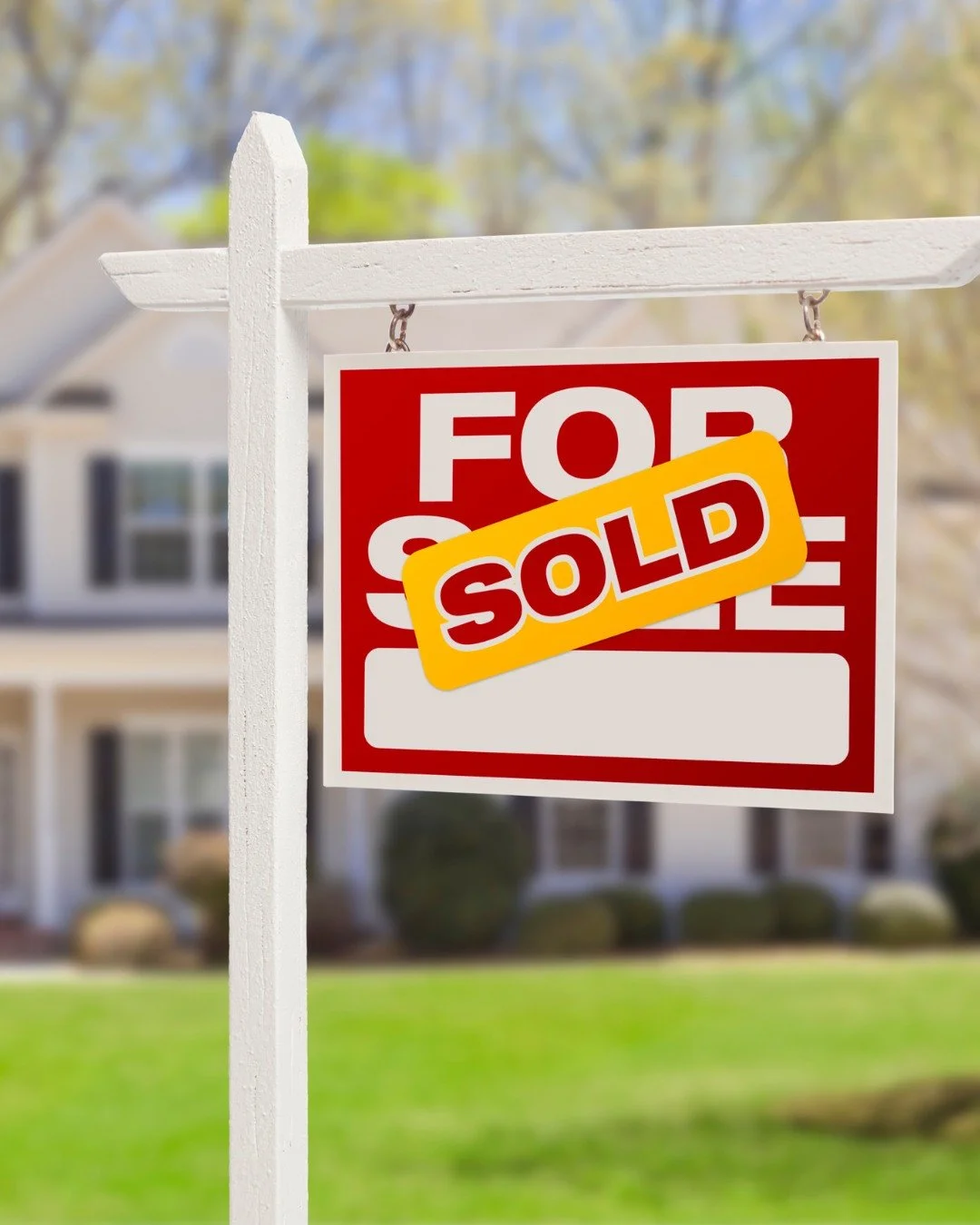 Title delays are rarely caused by one single issue.

More often, they happen when communication breaks down between agents, lenders, and attorneys. When information is shared late or inconsistently, small concerns can grow into unnecessary obstacles.