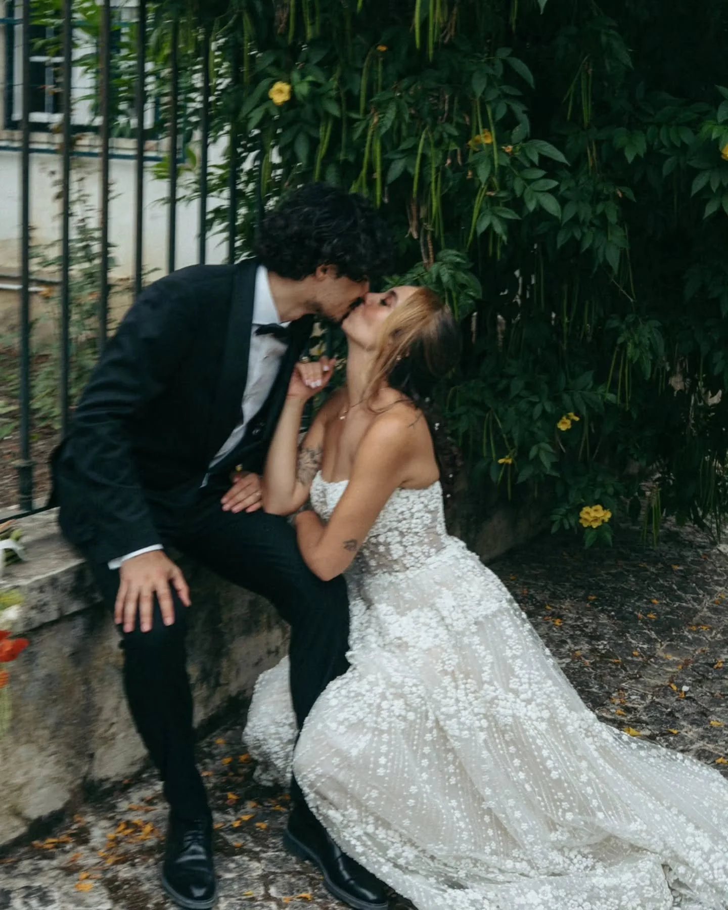 We&rsquo;ve been going through these wedding photos for days now&hellip; and honestly, it&rsquo;s so hard to choose. Every single one is so gorgeous.