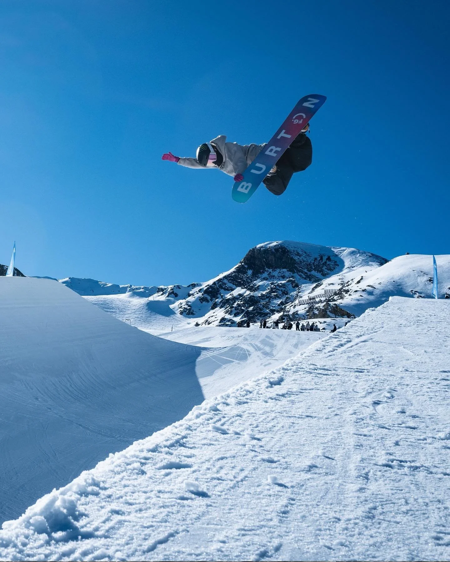 Kitzophrenia ⚡️⚡️⚡️

#snowboarding #dropnext #halfpipe