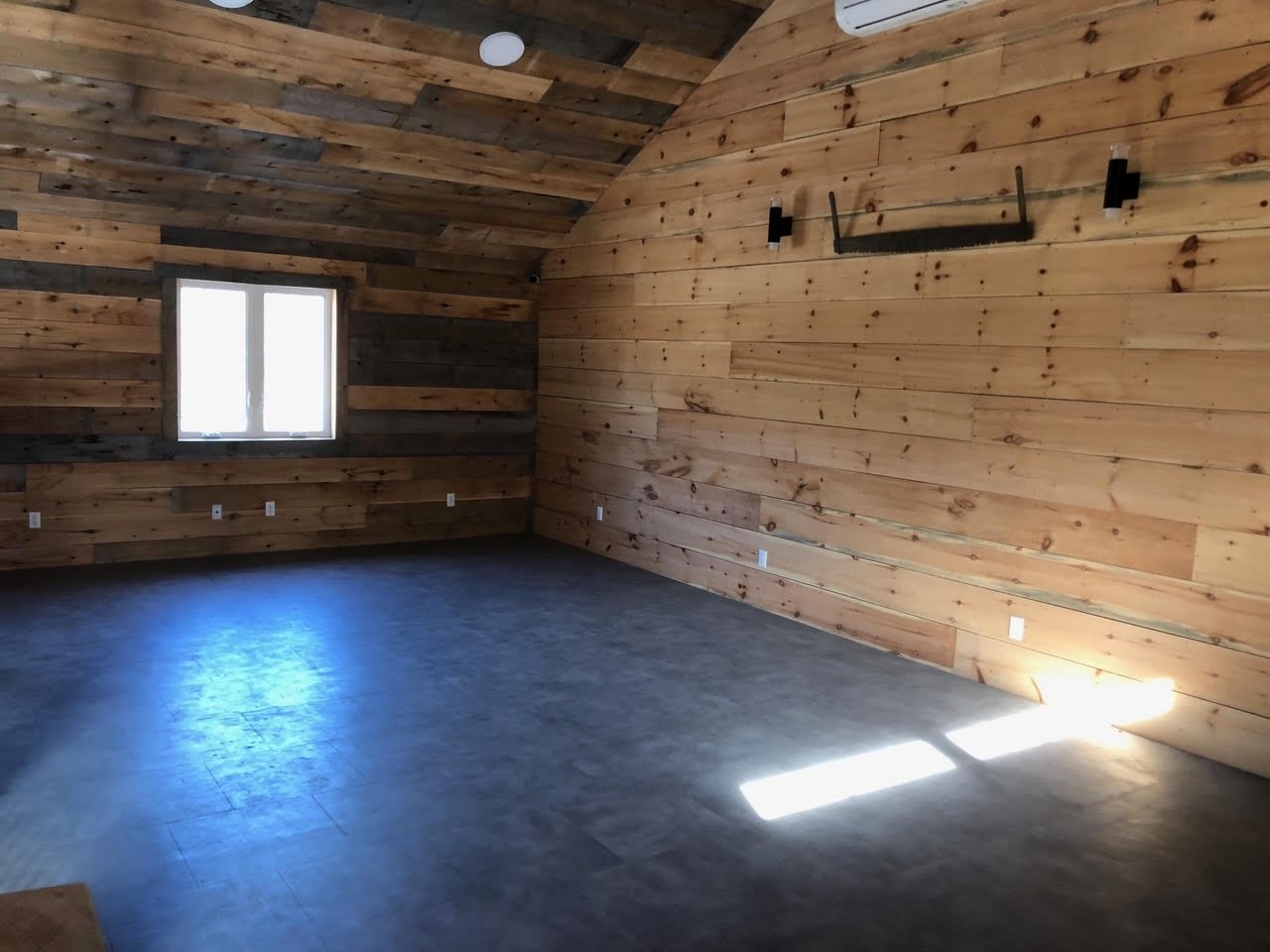 Wood_2.jpg