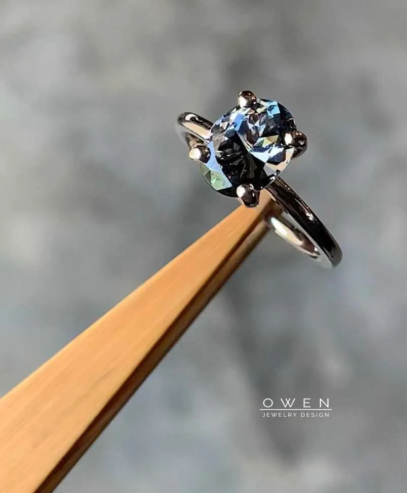 WHITE GOLD GREY SPINEL RING