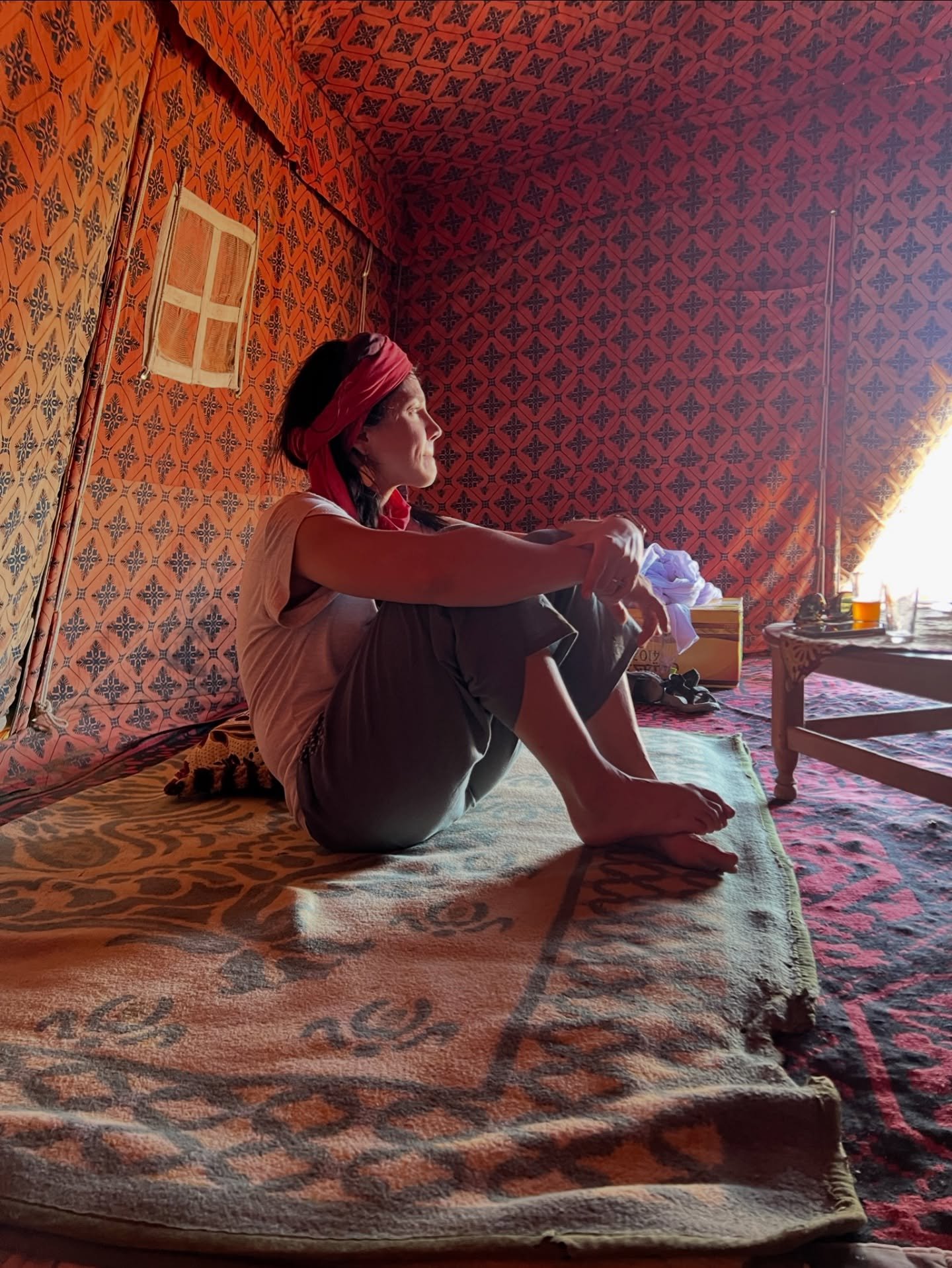 In Morocco, inside a nomad&rsquo;s tent, I remembered what matters.

We were strangers.
They had little.
But they welcomed us with tea, warmth, and the kind of presence I can still feel years later.

They live by the rhythm of the seasons.
They don&r