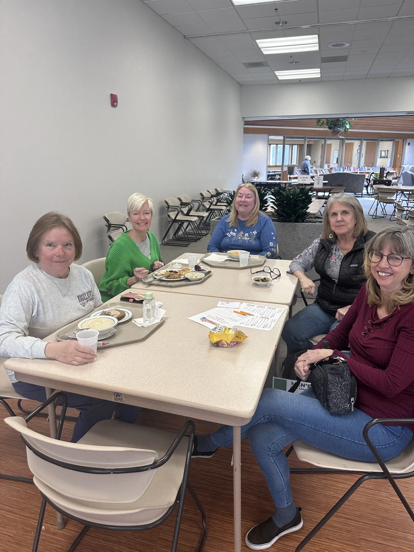 Lunch group1.jpg