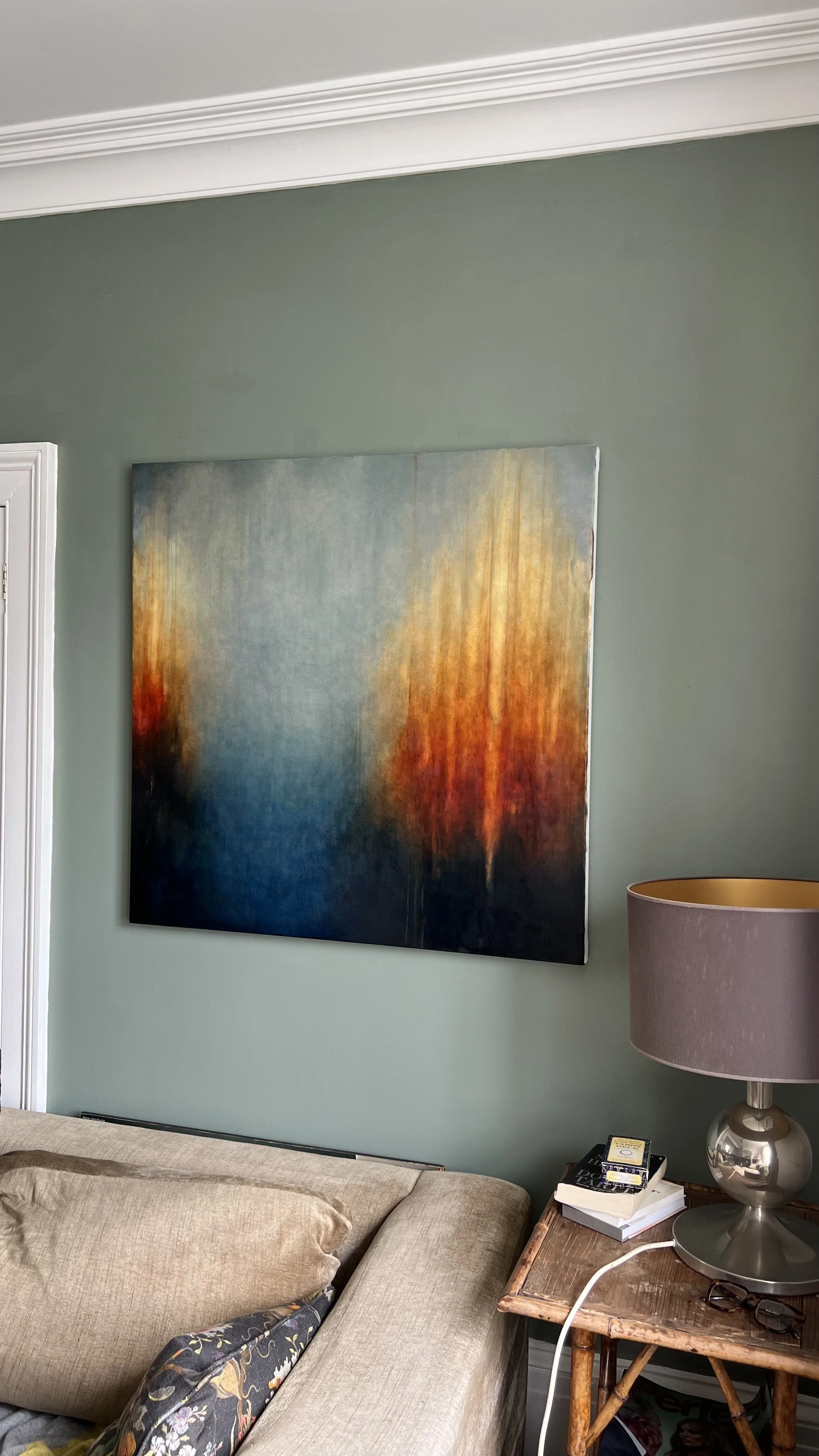 Flora_ongreen.jpeg (Copy)