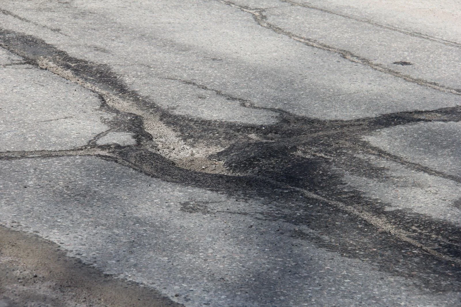 pothole+2+turl(1)-2419919293.jpg
