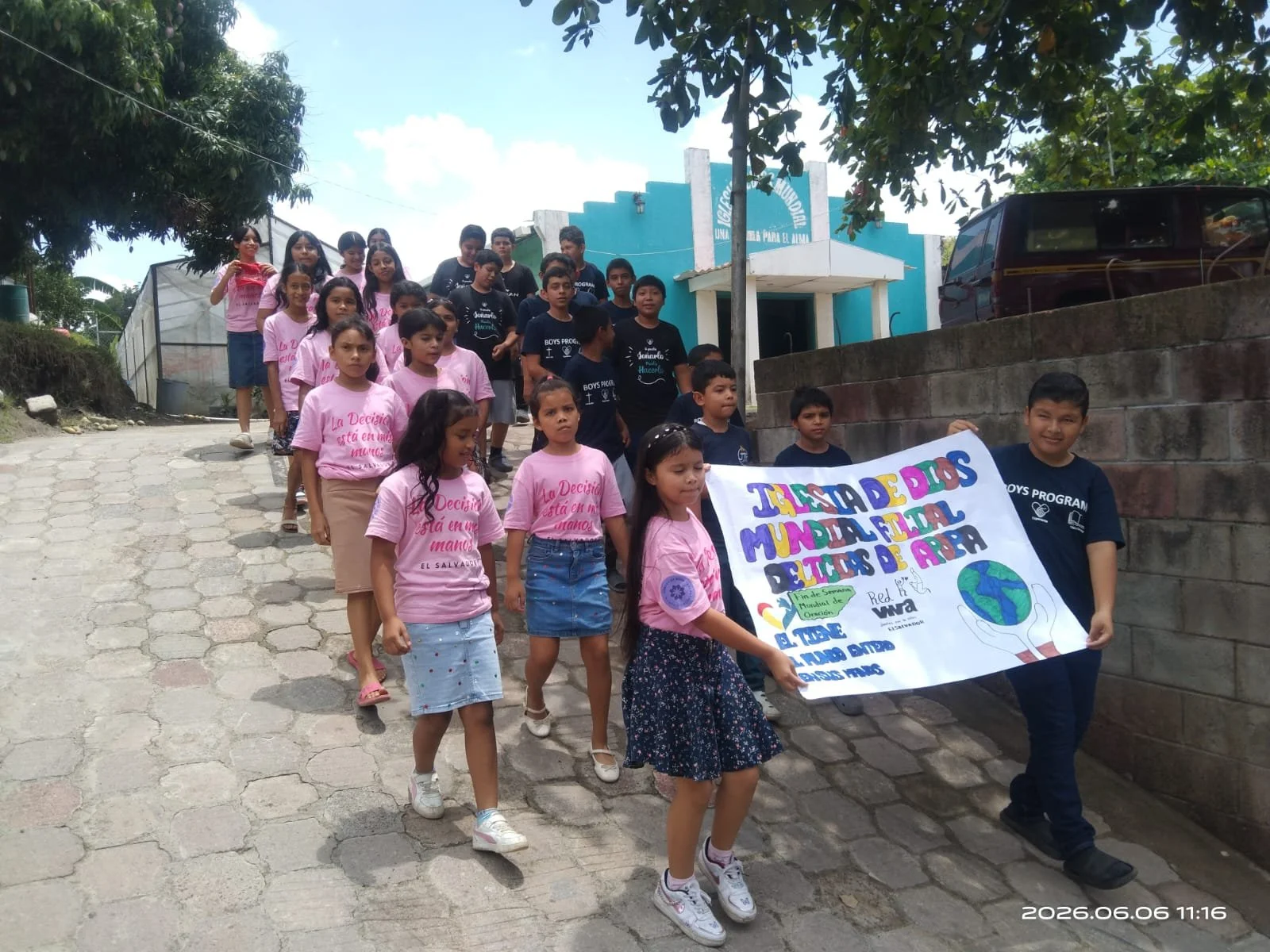 A prayer walk in El Salvador