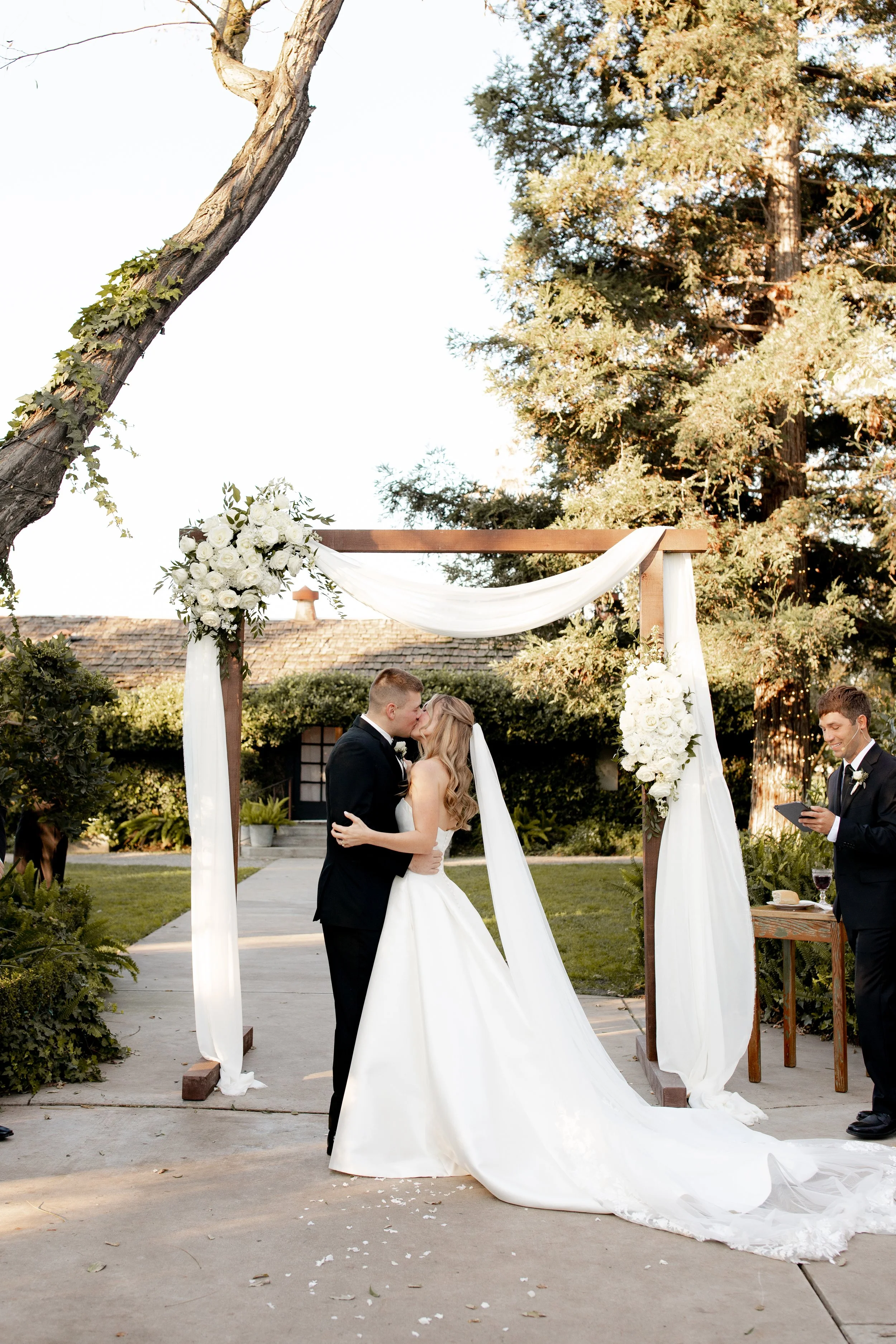 3 Reasons to Hire a Married Photo &amp; Video Team for Your Central Valley Wedding
