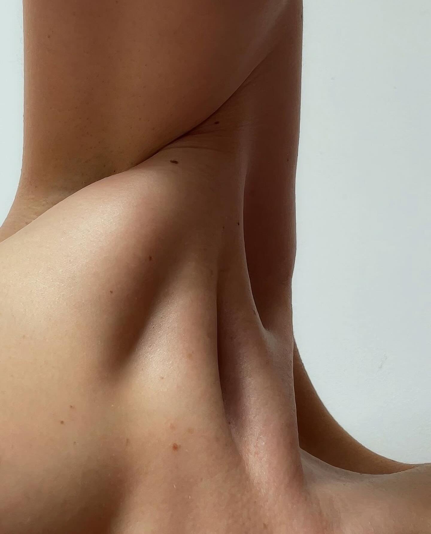 So much of why I enjoy this work is because it renews my reverence for the body over &amp; over again. It&rsquo;s healing capacity. Its wisdom. Its uniqueness. My goal as a bodyworker isn&rsquo;t to find what&rsquo;s &ldquo;wrong&rdquo; with your bod