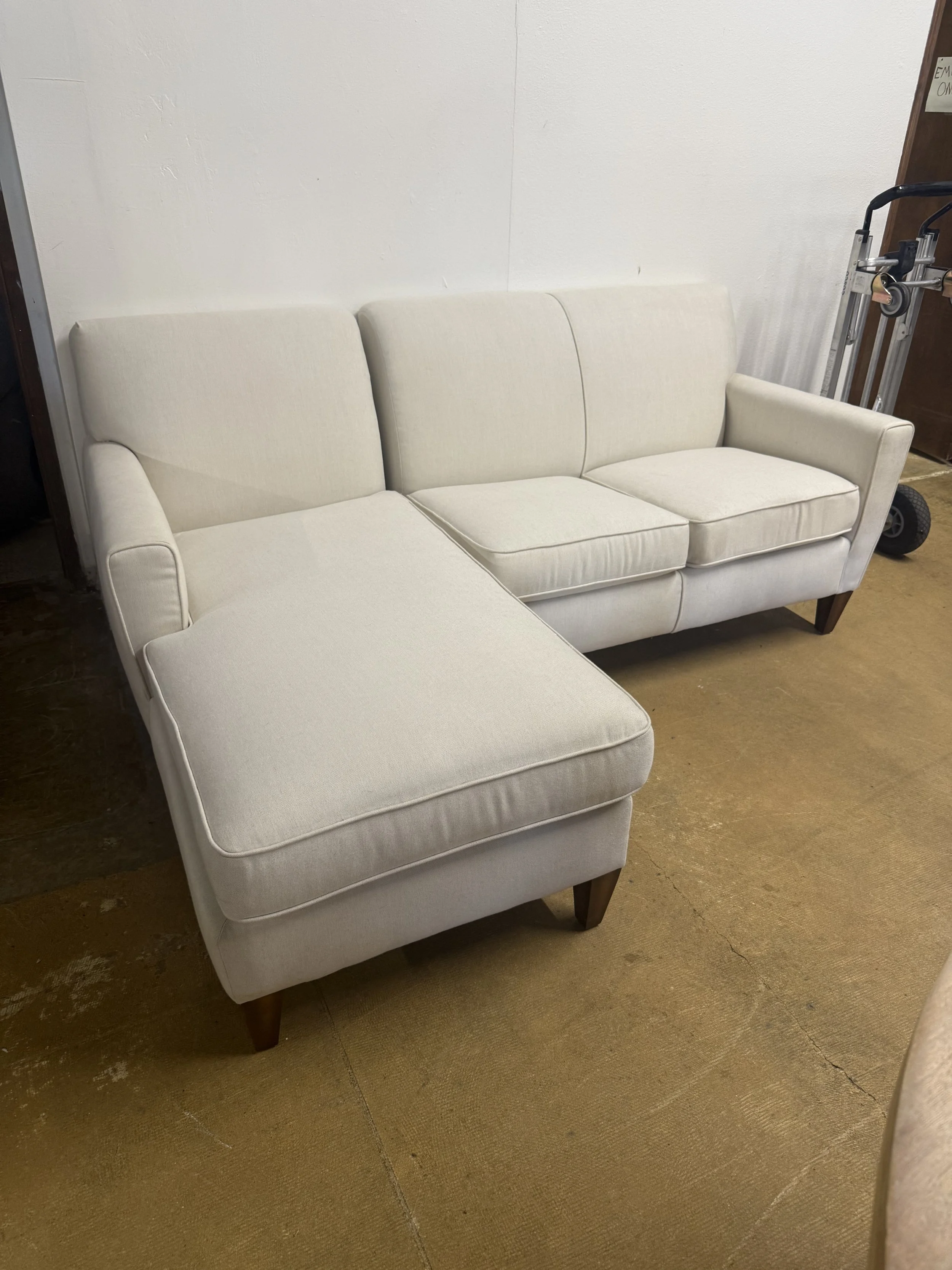 Flexsteel Sectional in Oatmeal: $449