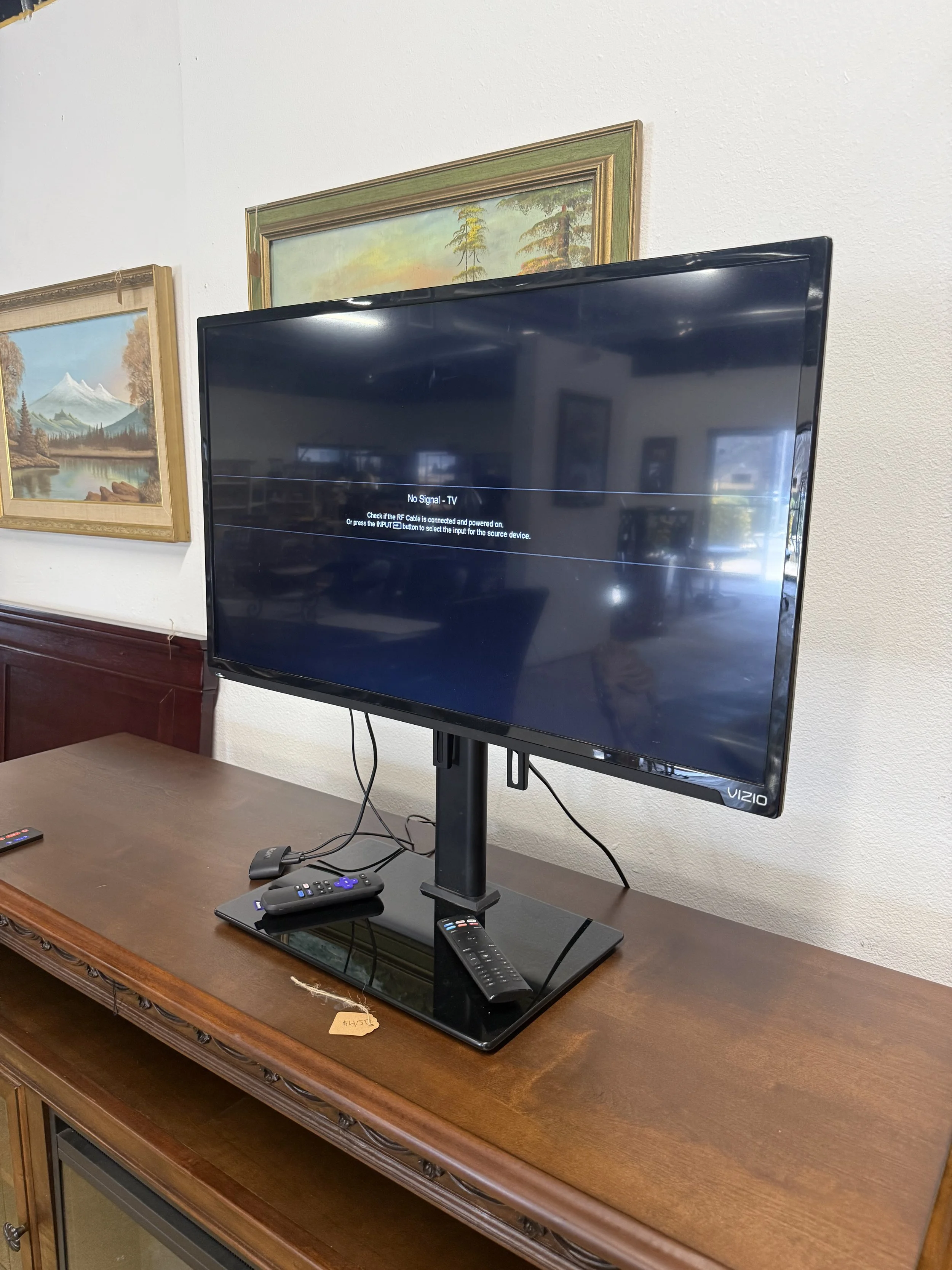 Vizio 32” 720p HD resolution Smart tv with stand: $50