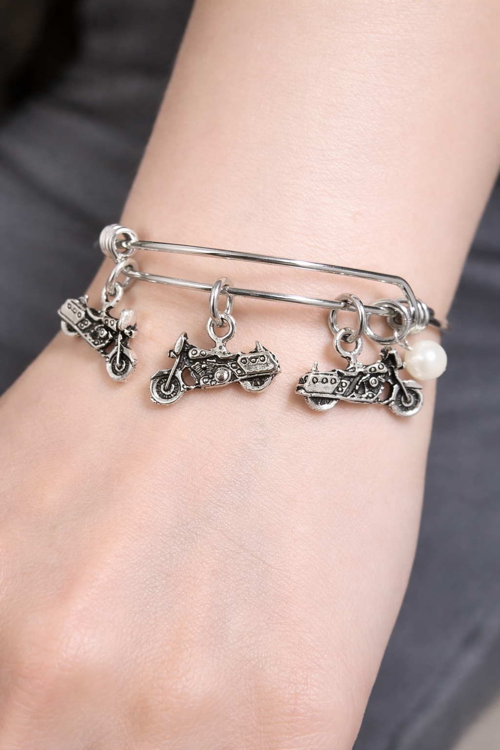 Motorcycle Bracelet Model ChatGPT.png