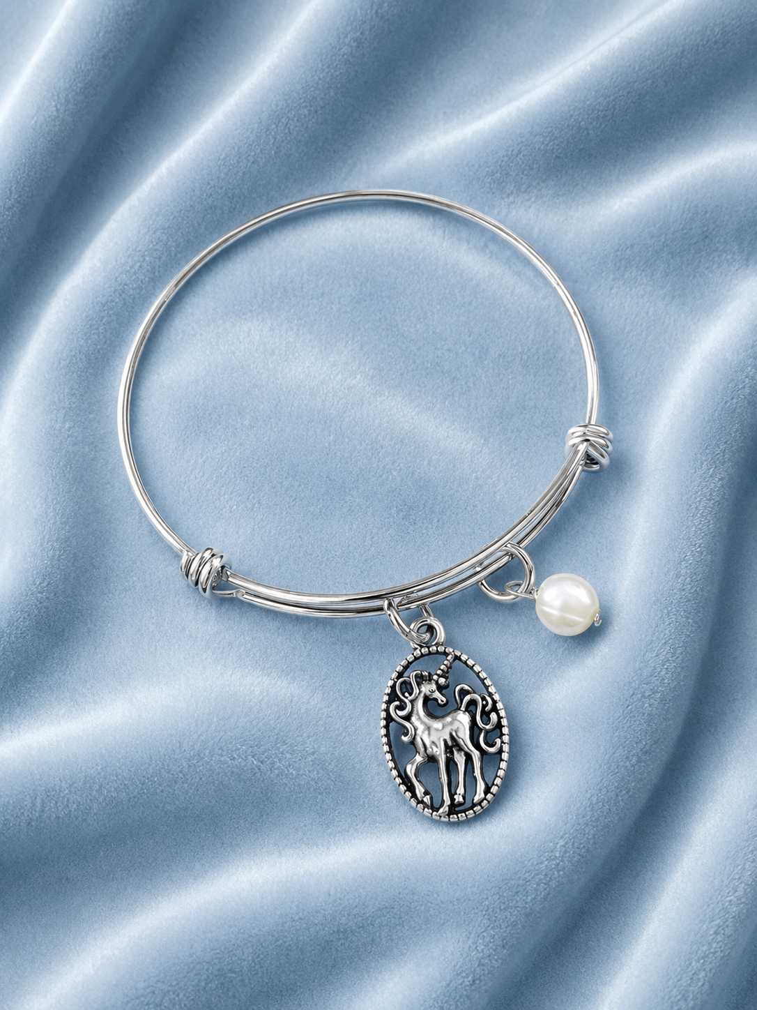 Unicorn Pearl Bracelet REMAKE Blue Velvet ChatGPT.png