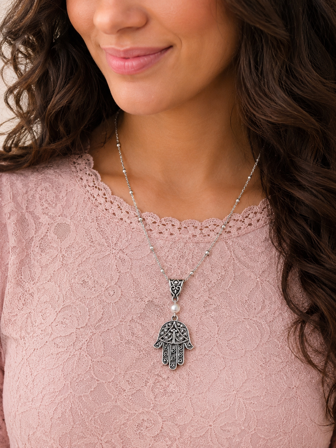 Hamsa Pearl Necklace Model ChatGPT.png