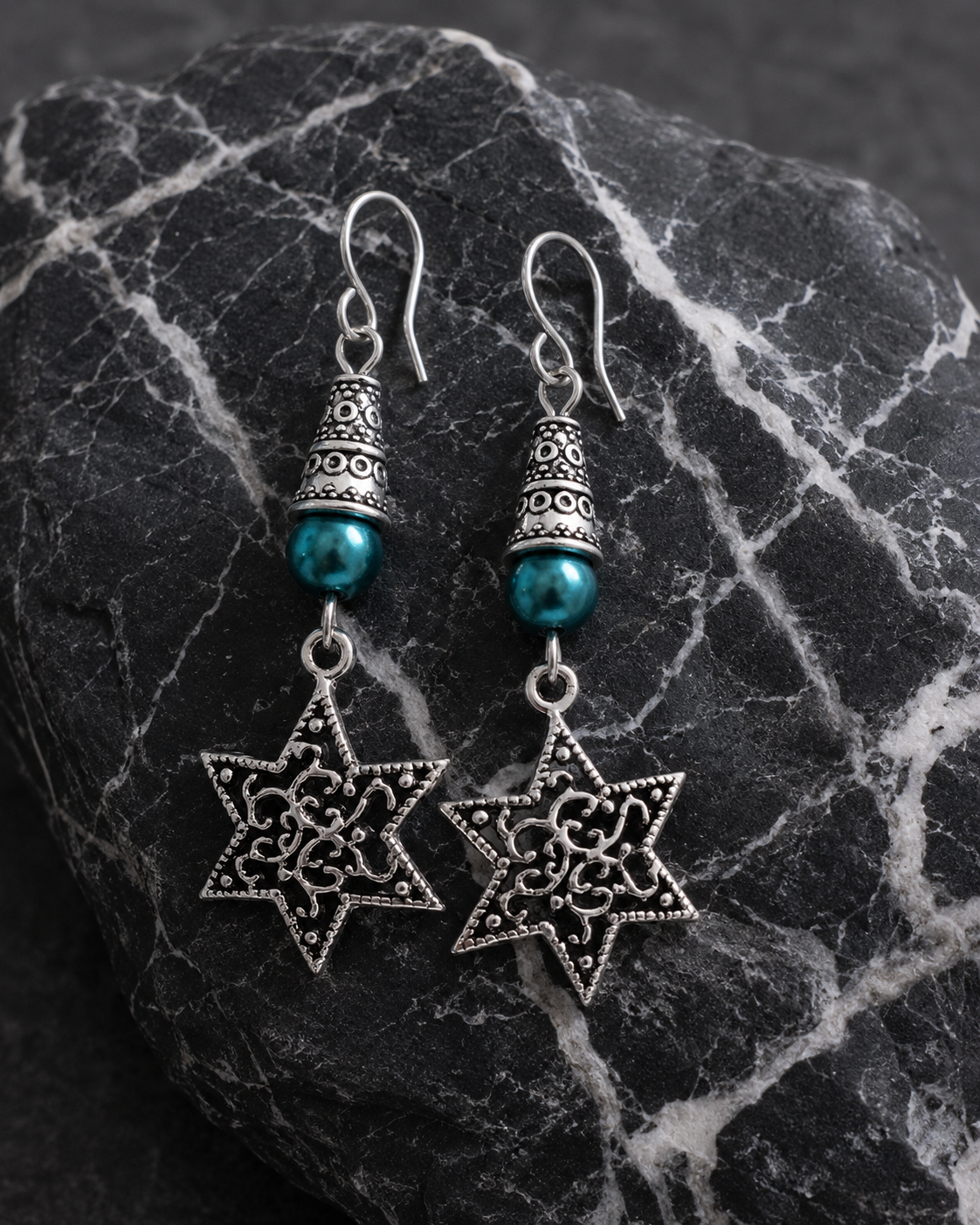 Star Of David Green Earrings Black Rock ChatGPT.png