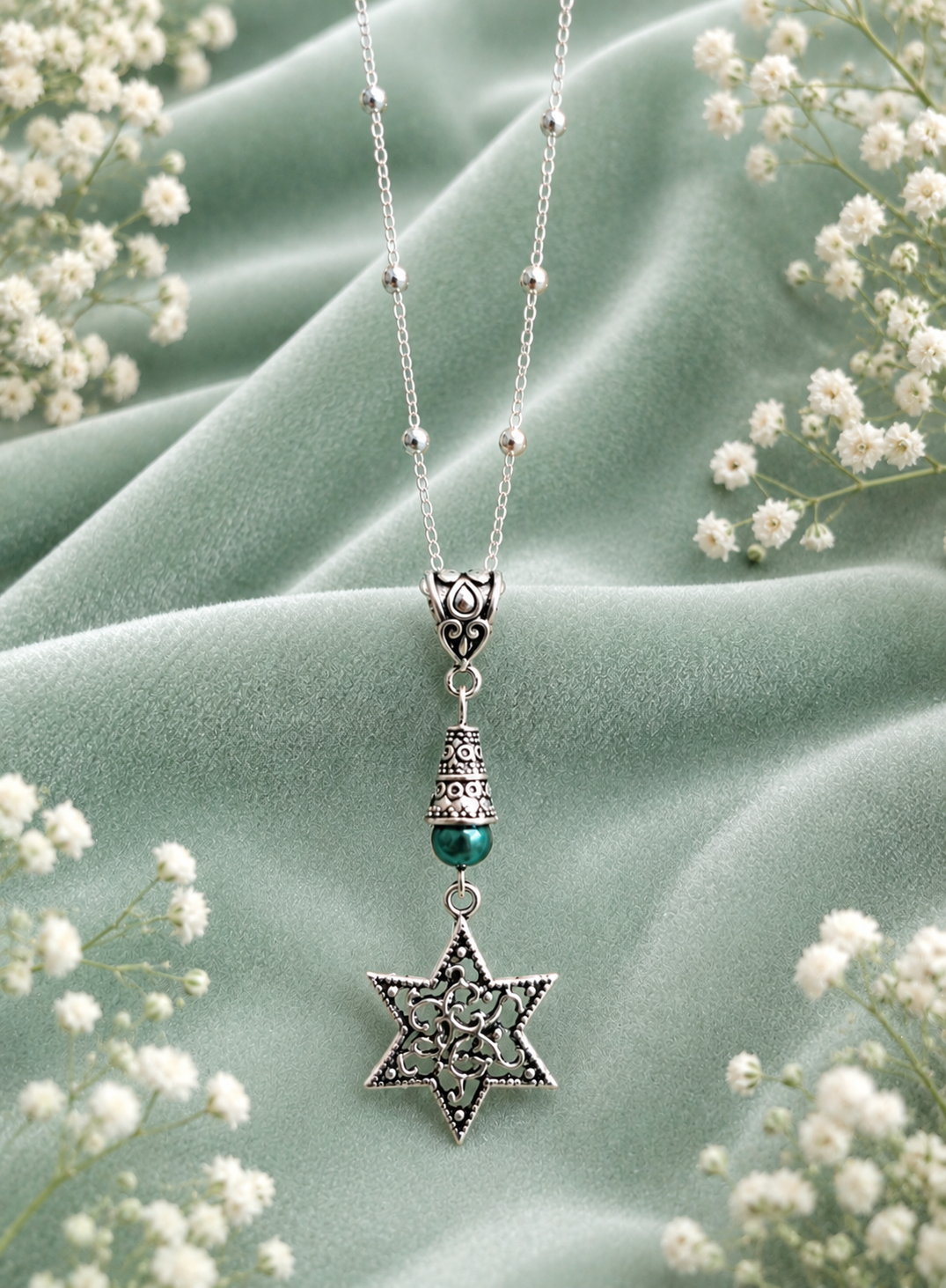 Star Of David Necklace Green Velvet ChatGPT.png