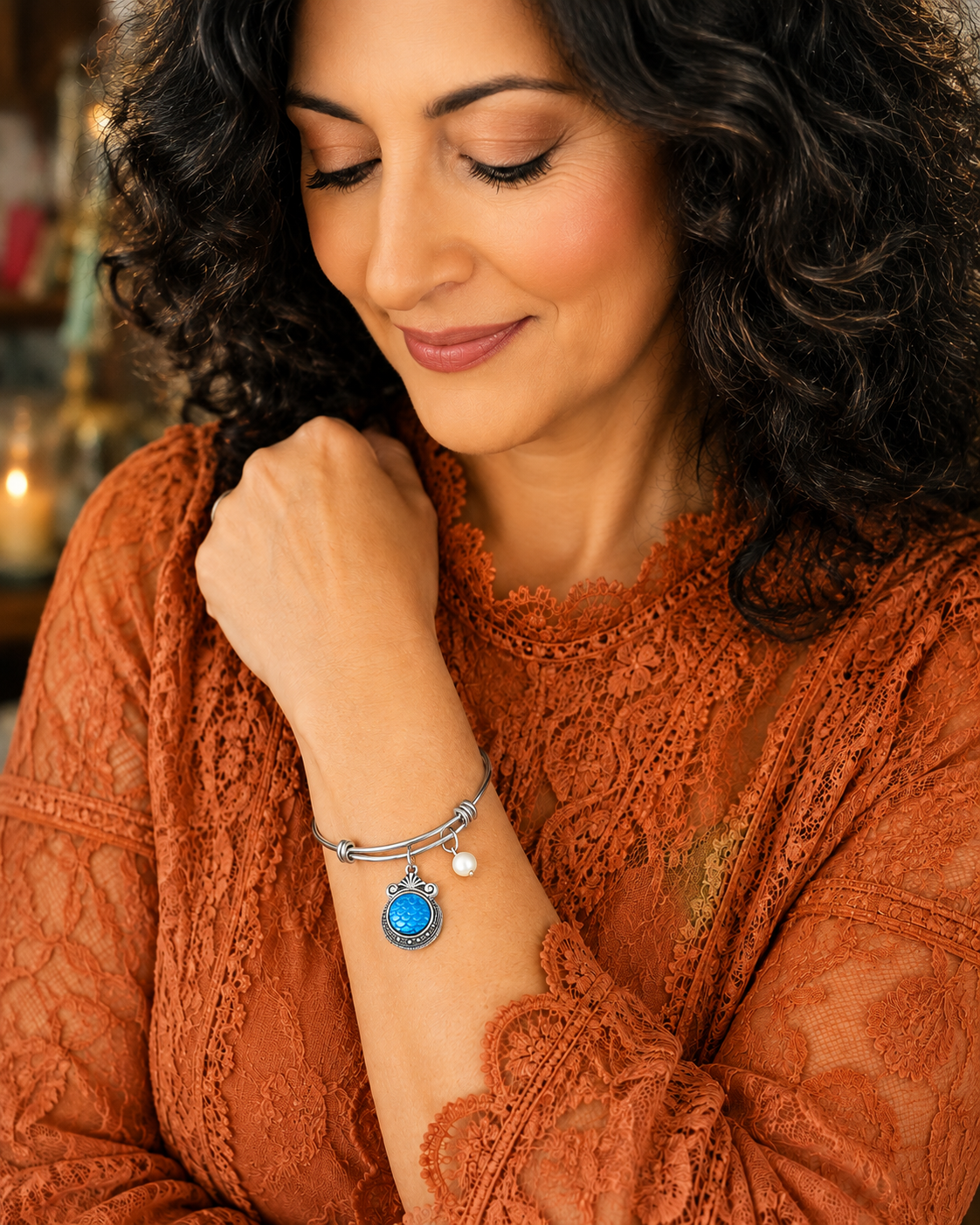 Mermaid Pearl Bracelet Woman Lace ChatGPT.png
