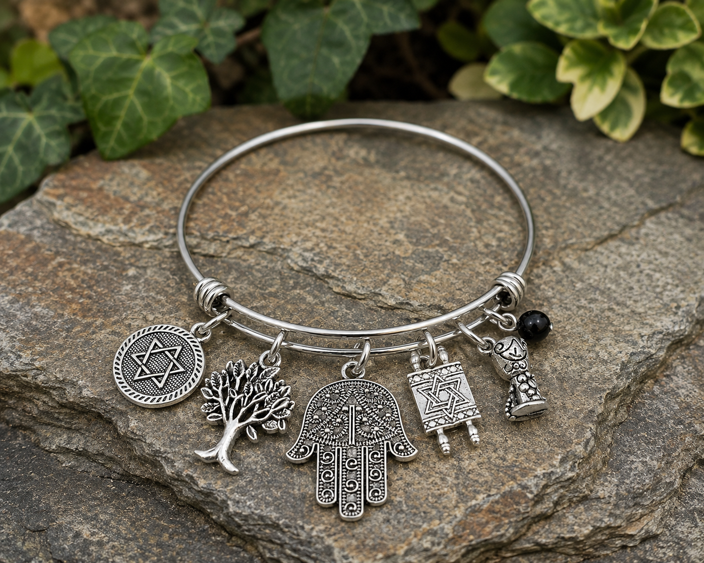 Jewish Onyx Bracelet Rock ChatGPT.png