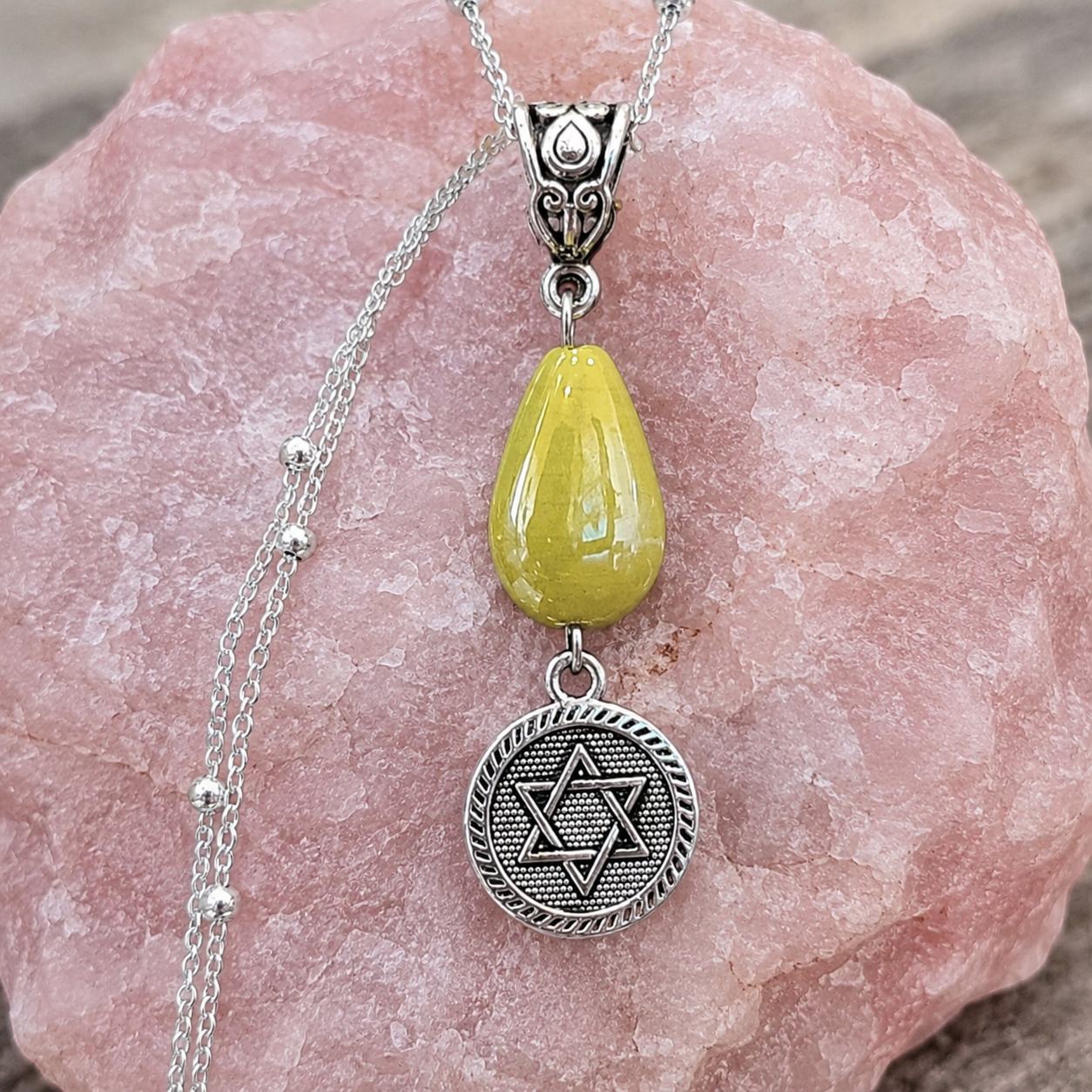 Star Of David Green Drop Necklace Pink Rock ChatGPT.png