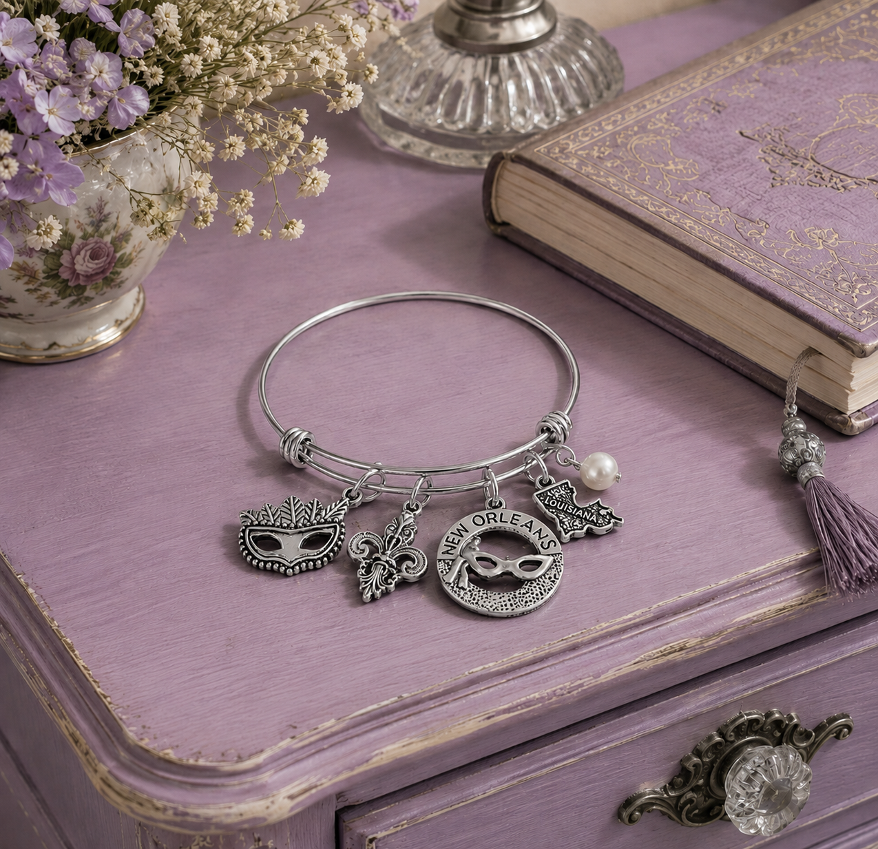 New Orleans Fleur De Lis Pearl Bracelet Dresser ChatGPT.png