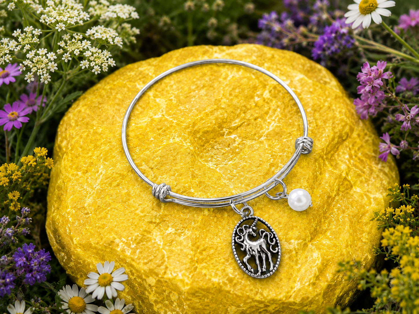 Unicorn Pearl Bracelet Yellow Rock ChatGPT.png