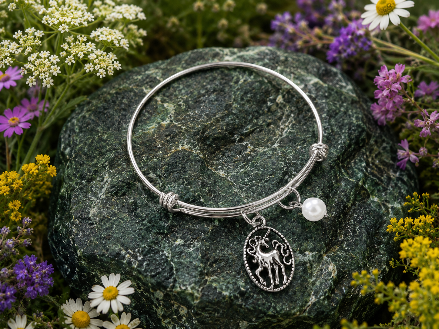 Unicorn Pearl Bracelet Green Rock ChatGPT.png