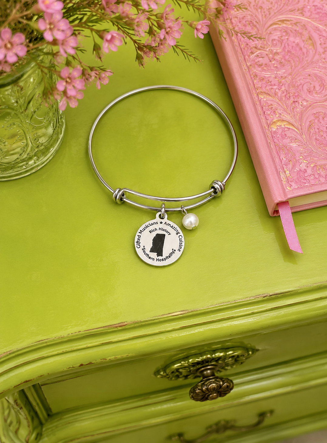 Mississippi Pearl Bracelet Dresser Journal ChatGPT.png