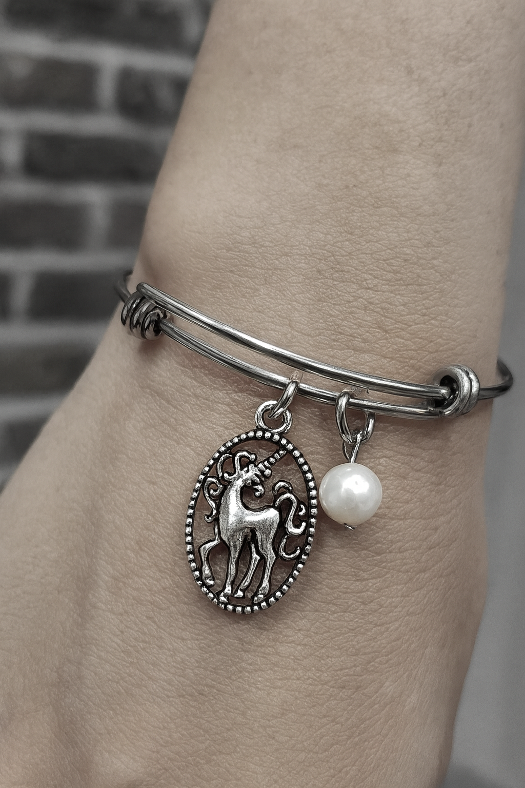 Unicorn Pearl Bracelet Chapt GPT.png