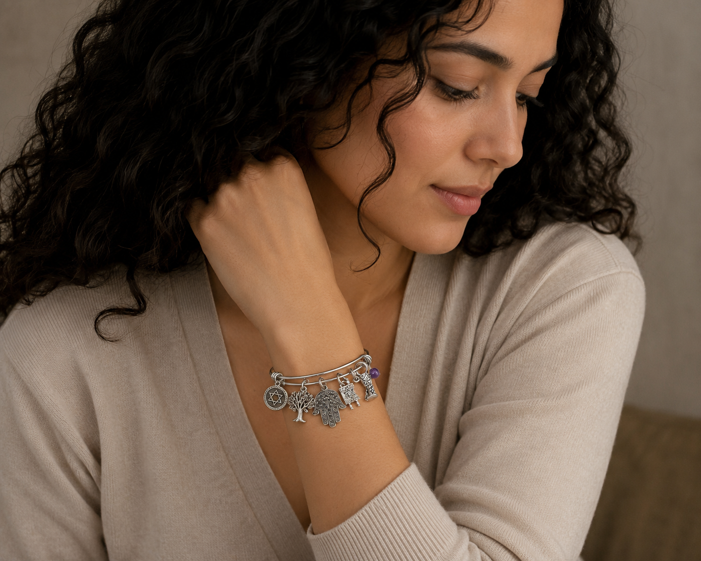 Jewish Amethyst Bracelet Model ChatGPT.png