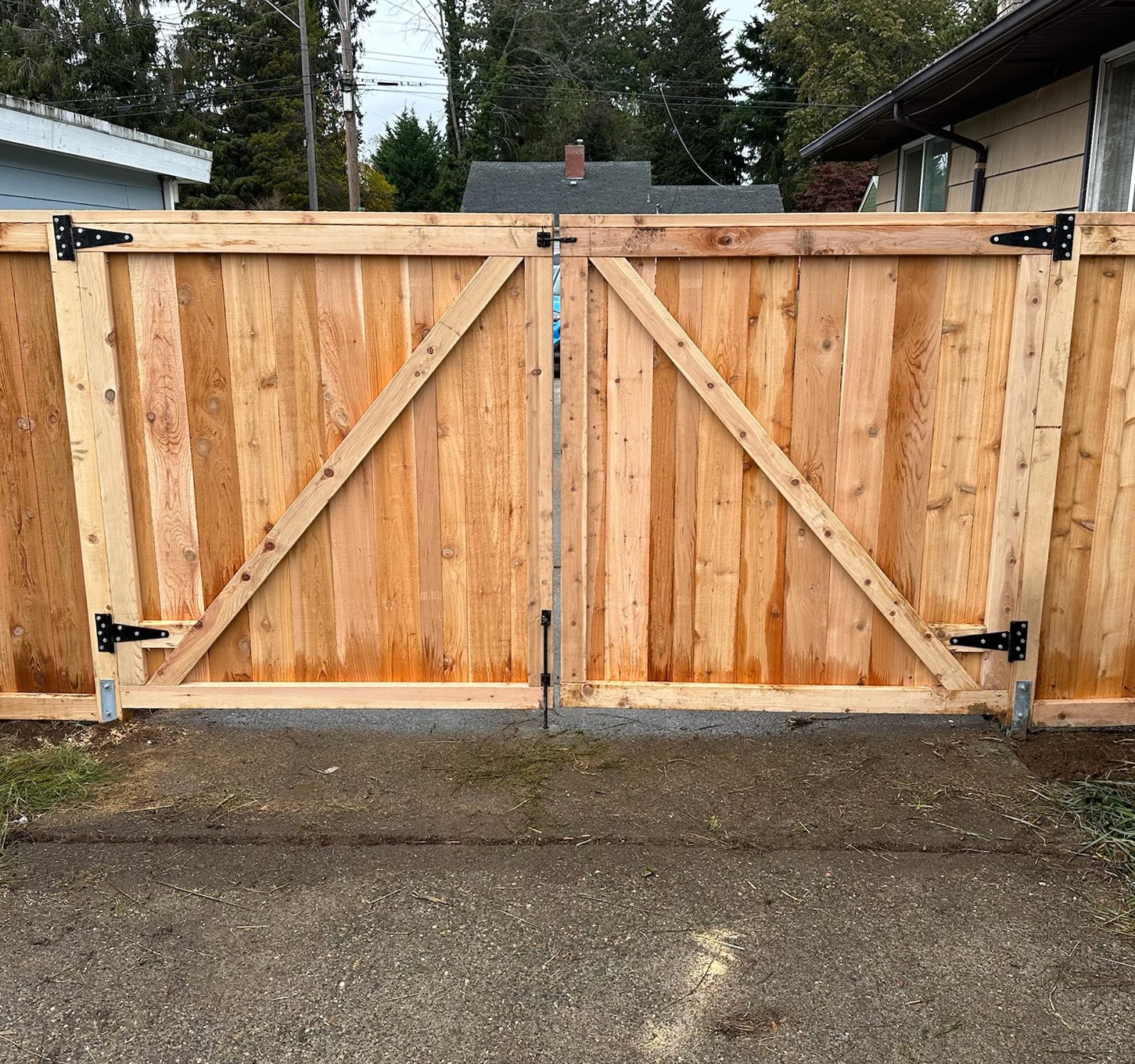 Tee Hinge_Installed.jpg