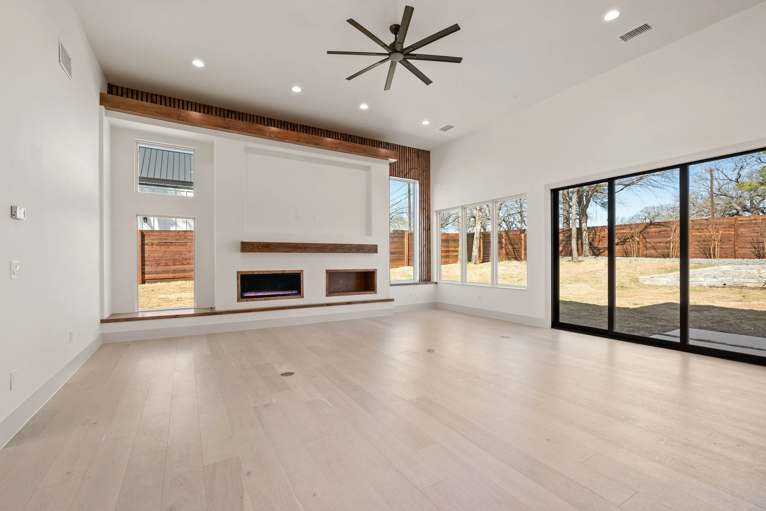 1086 N Westpark Cir-015.jpg