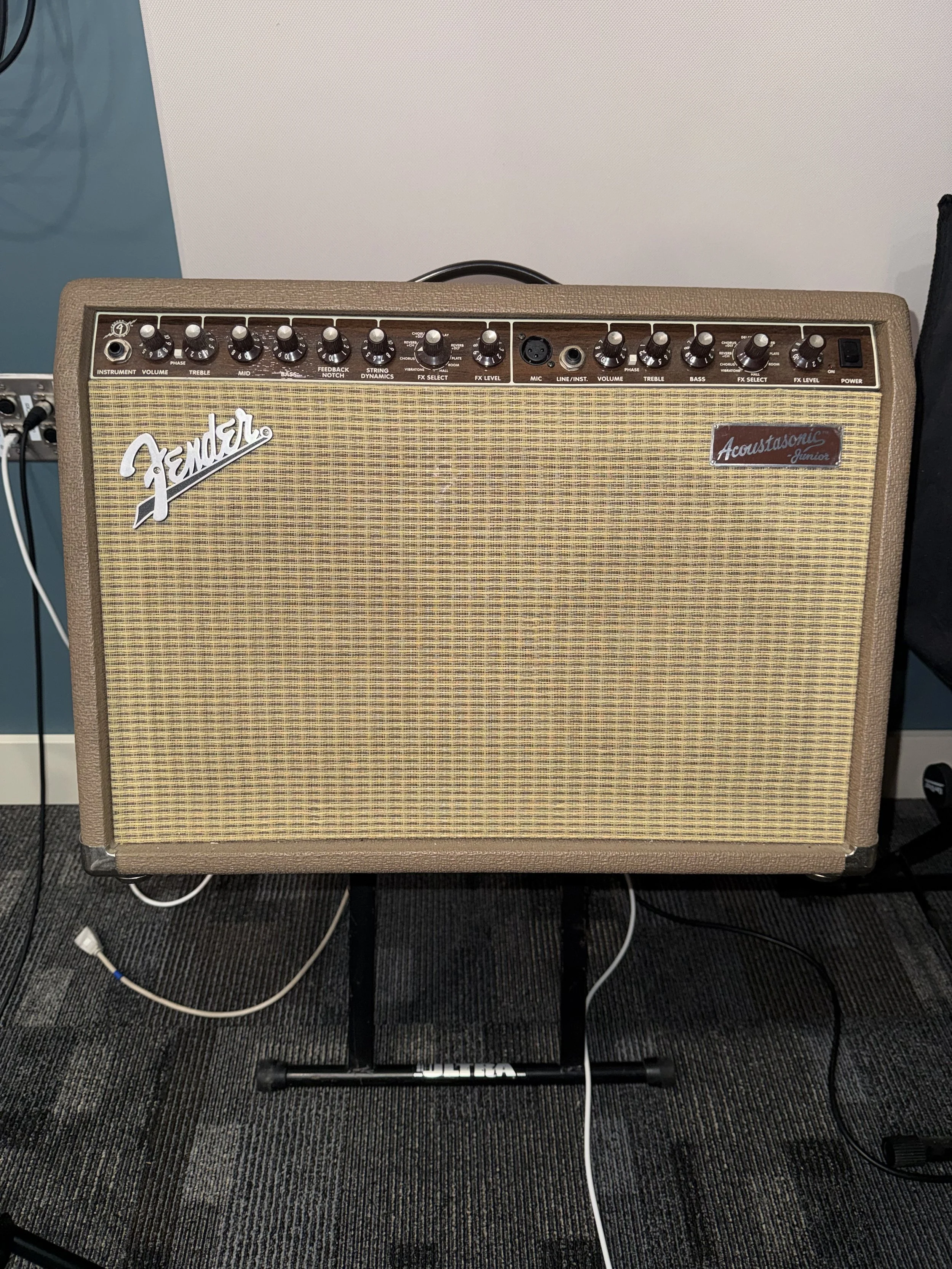 Fender American Acoustasonic Junior 