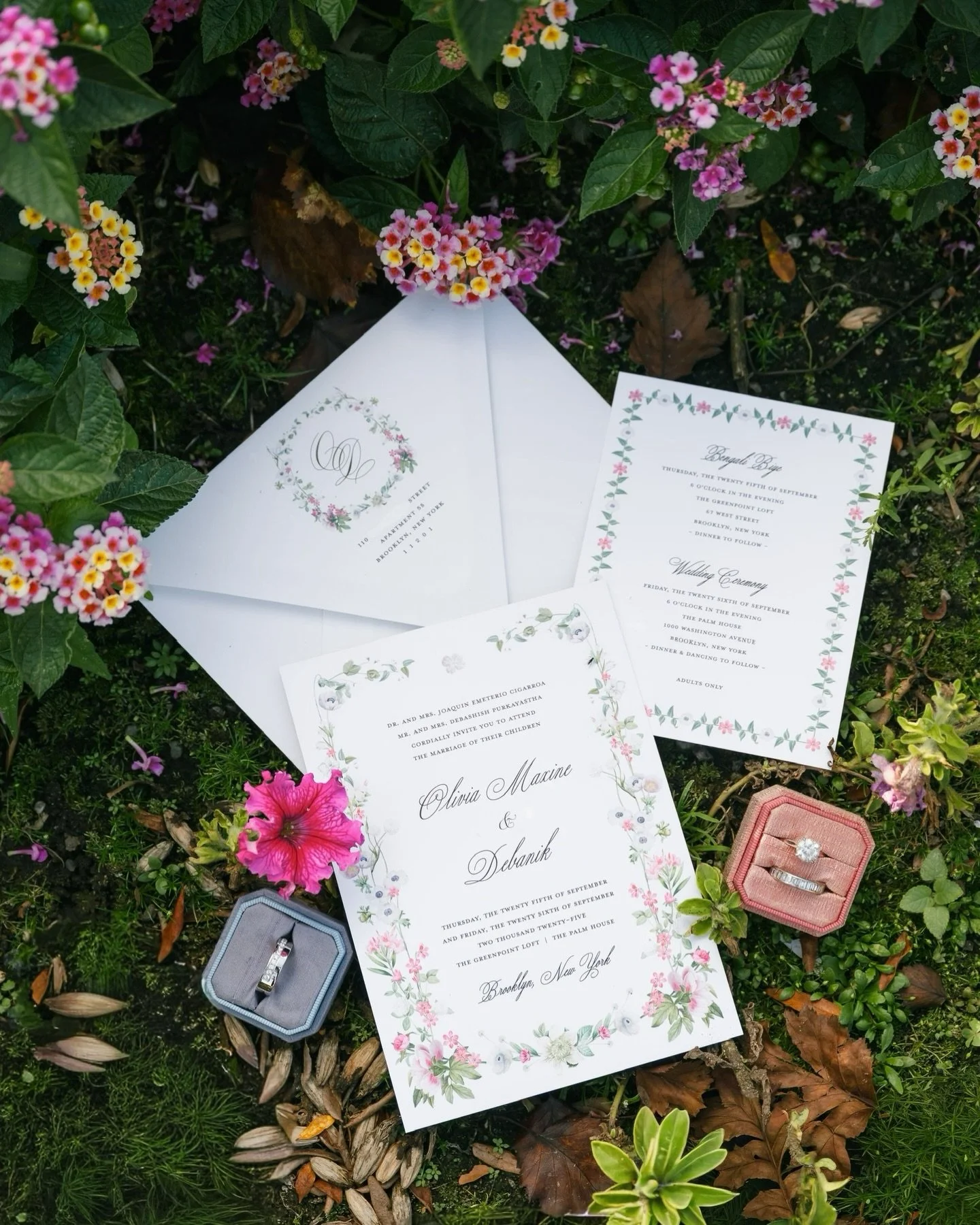 Pink florals for a wedding at the Brooklyn Botanic Garden 🌸🪷🌷
-
#bespokestationery #weddingstationery #weddingstationerydesign #weddinginvitations #weddingsuite