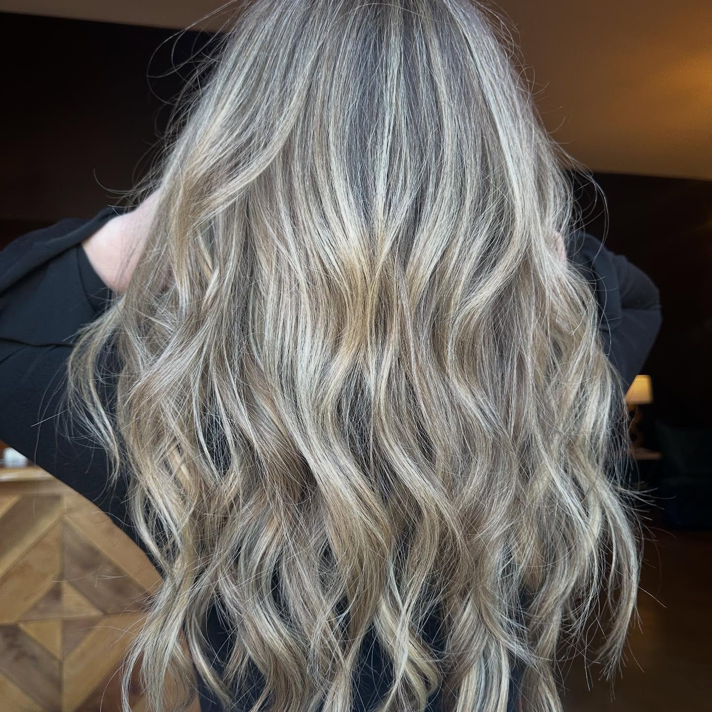 One seamless row + soft, lived-in dimension for this beautiful bride-to-be 🤍✨

Here, we added one row of Beach Wave and refreshed her color with subtle teasy-lights &mdash; just enough brightness to enhance her natural blonde while keeping everythin