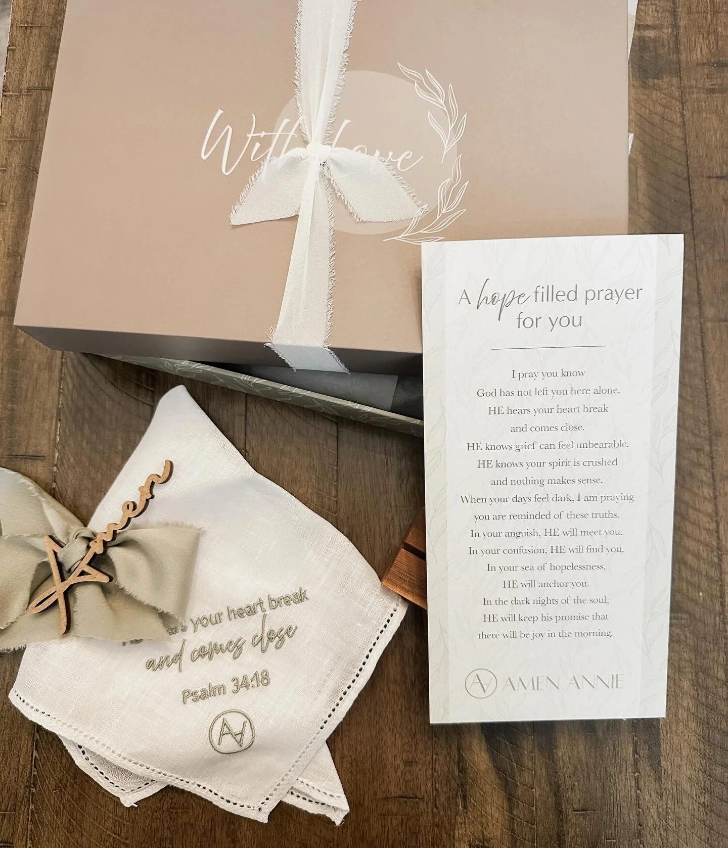🙏🏻 Do you ever wish you had a tangible way to show someone you&rsquo;re praying for them&mdash;something meaningful they can hold onto in the middle of all the changes and challenges life brings?

This Grief + Joy in the Morning prayer box from @am