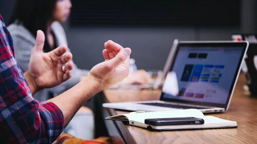 HELPING YOUR ORGANIZATION LEAD THROUGH UNCERTAIN TIMES