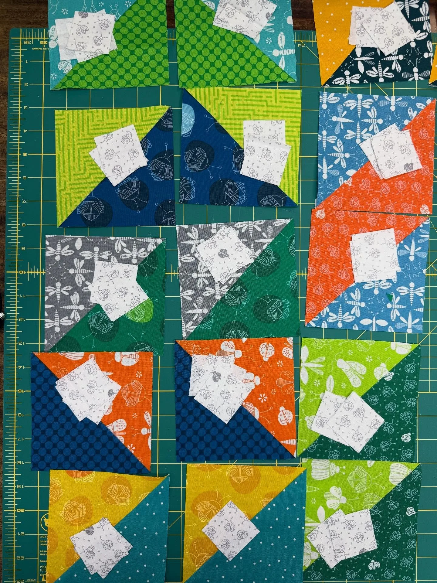 Yesterday I made great progress on my #octadots quilt! I decided to change it up a little and make HSTs to snowball. I think it&rsquo;ll be a really interesting look. More blocks to make today to catch up on the quilt along! 
Fabric:Lucky Bugs by Sug