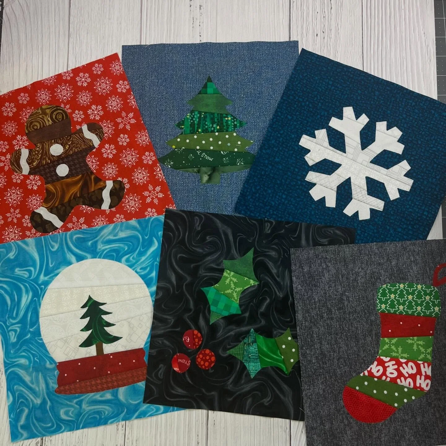 Strippy Improv Holiday Day 4: wondering what all the blocks look like? Here you go!
Gingerbread
Traditional tree
Snowflake
Snow globe 
Holly
Stocking
Star
Candy cane 
Ornament
Mod tree
Snowman

That&rsquo;s right - all these blocks in one pattern! 
U
