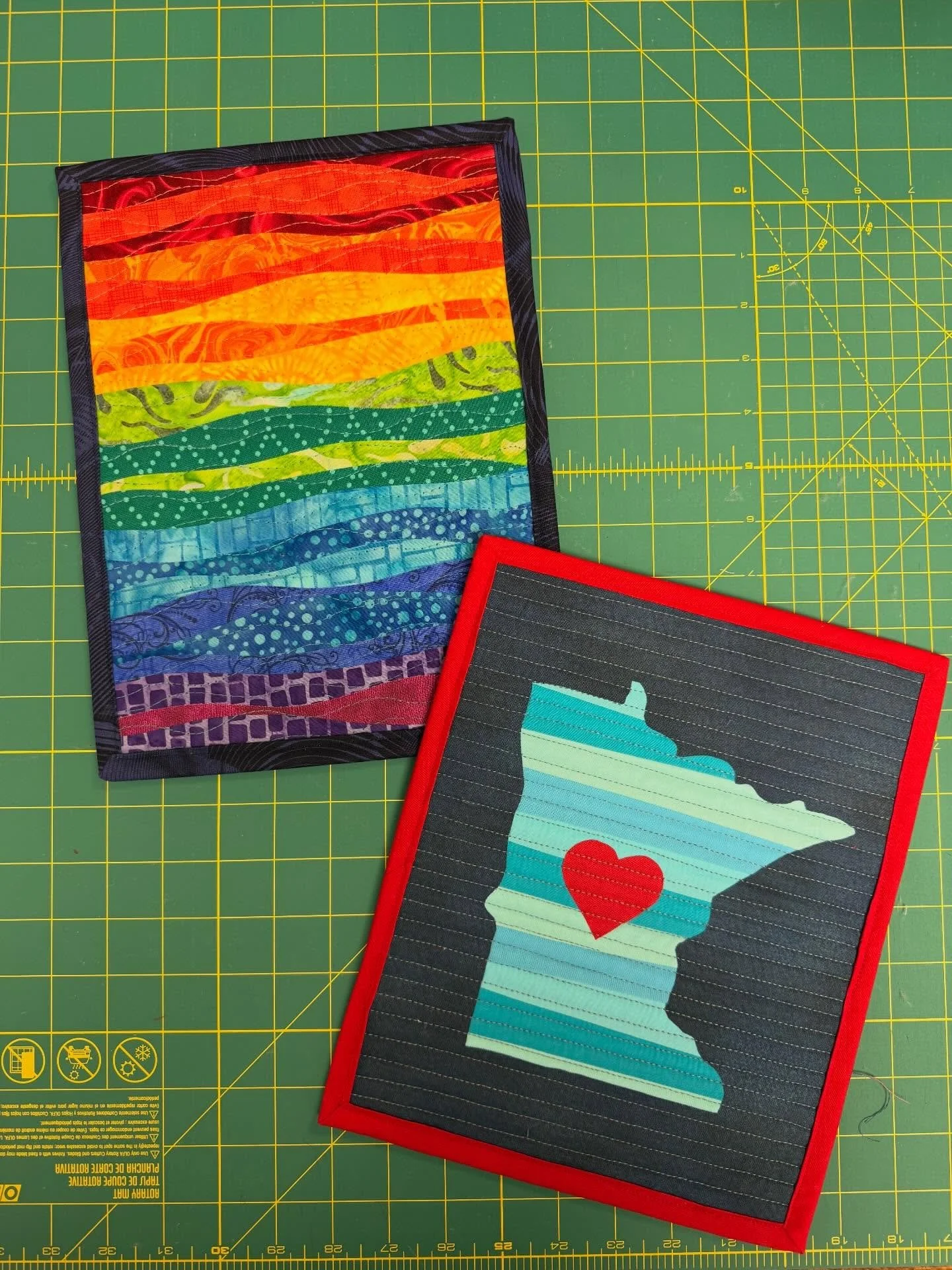 These are the two items (mini quilts are a set) that I have in the @auction_for_democracy - head over to place a bid on them or the 100+ other beautiful choices! 
The money from this fundraiser goes to support organizations helping people affected by
