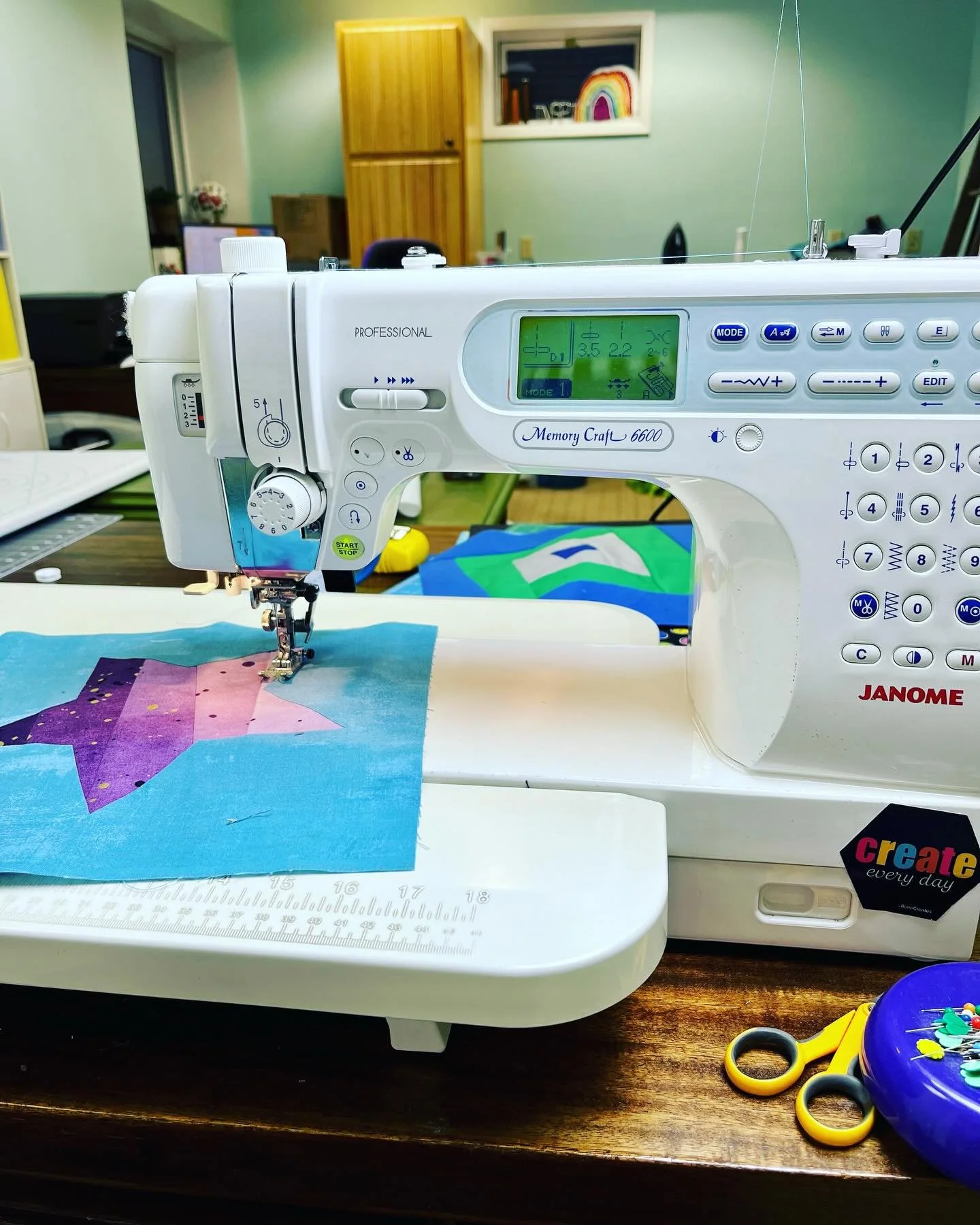 IG Quilt Fest day 3:
Here&rsquo;s my trusty Janome! I&rsquo;ve had it since 2006 - wow - 20 years! 
And what I love even more than pics of my machine are pics of my boys using it. 😍
#igquiltfest2026 #sewingmachine #janome boyswhosew
