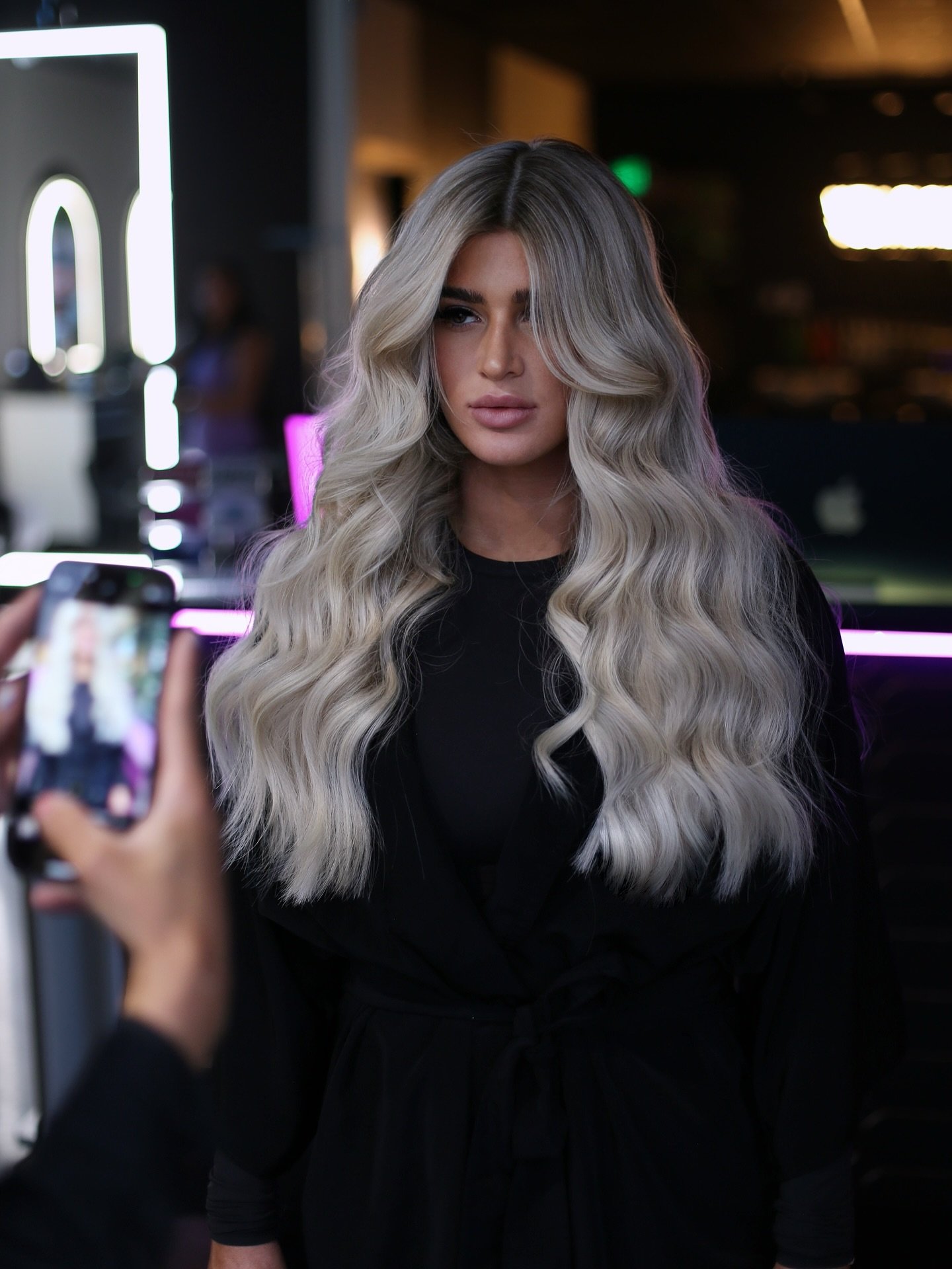 same babe but different 😉 

@tylerxthecollection installed 240g of 22&rdquo; baby wefts + 50g of tape in&rsquo;s + full foil for an iconic baby blonde 

#detroithairstylist #detroithair #novihair #blondehair #haircolorspecialist #hairextensionspecia