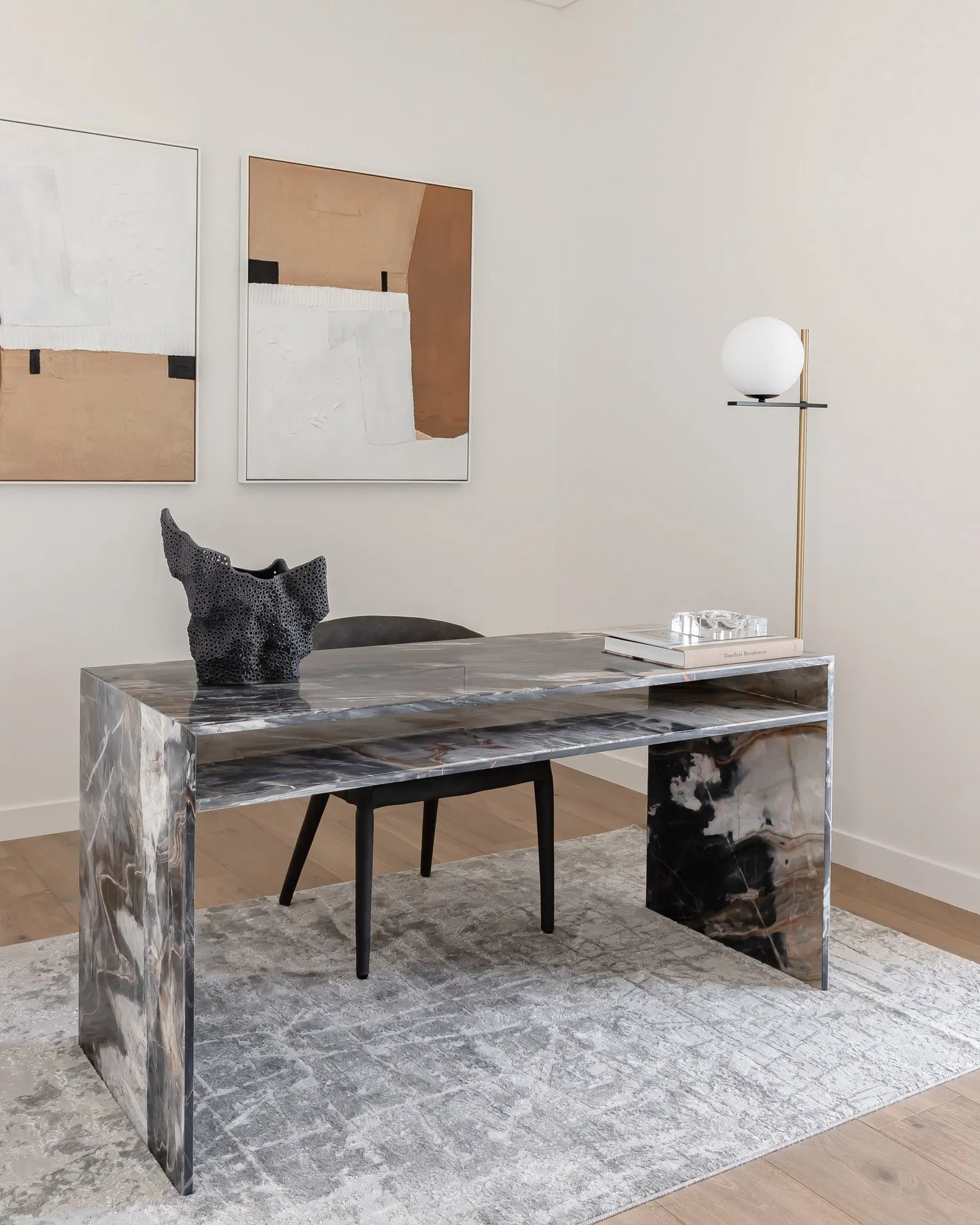 Property styling that leaves a lasting first impression with statement pieces 👀🔥 

styled by. @mca_interiors 
photography. @rem_designhouse