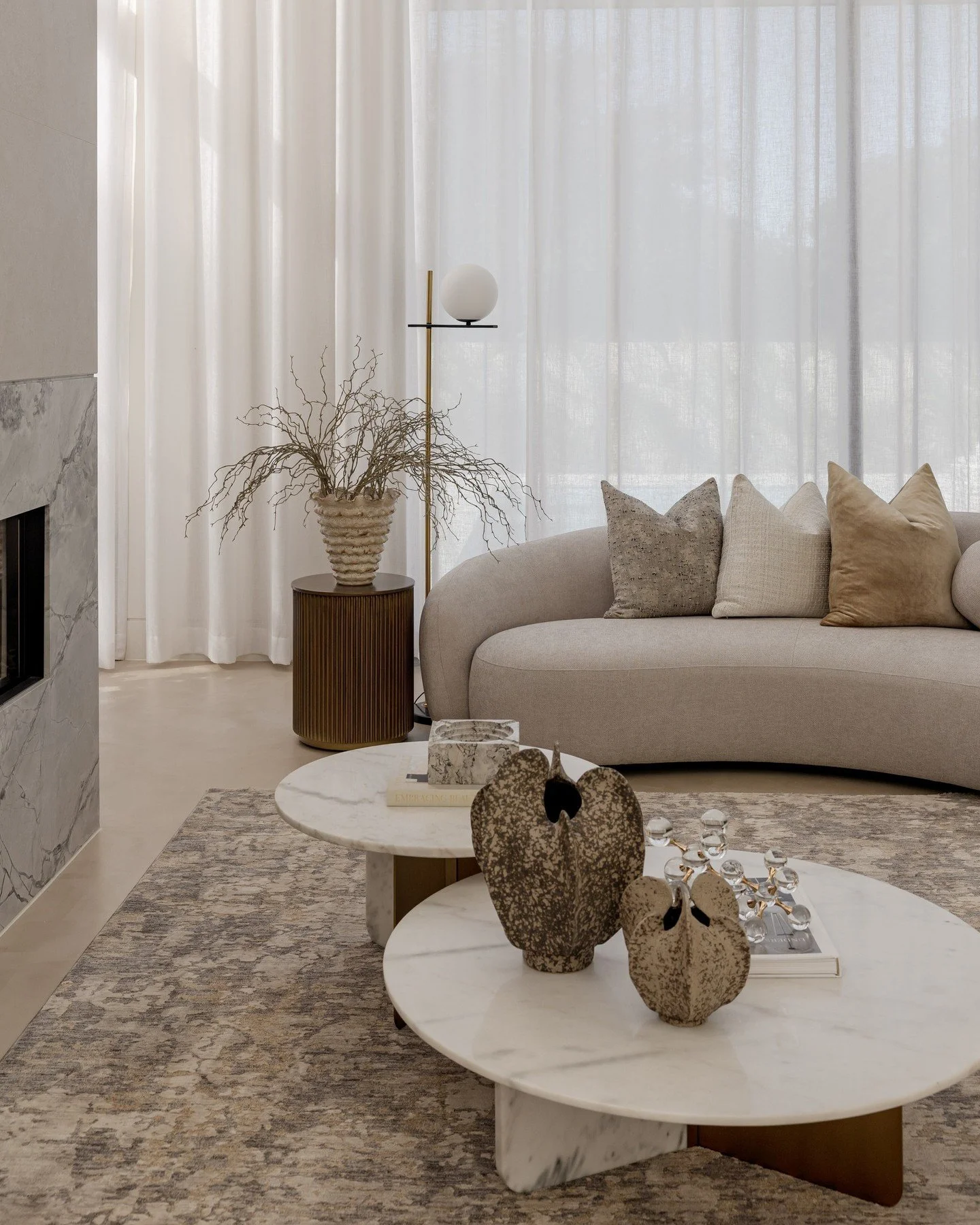 layered textures, curated details, &amp; a space designed to feel effortlessly inviting. It&rsquo;s the finer touches that transform a living space into a lasting impression 🤎

styled by. @mca_interiors

#sydneyrealestate #sydneypropertystyling  #Lu