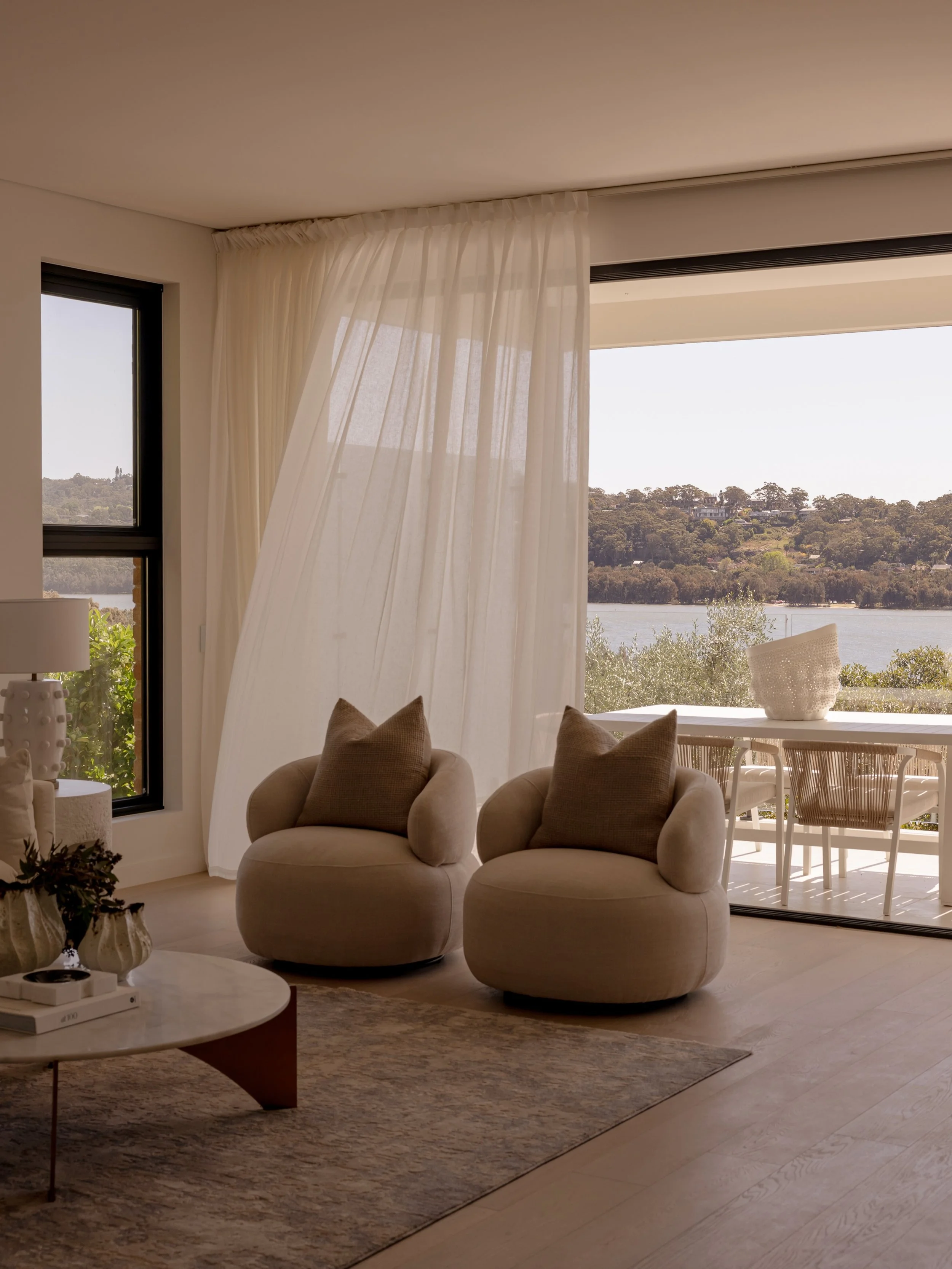 soft curves. strong statement. no notes. | Lindley Ave, Narrabeen 

styling by. @mca_interiors
agents. @joshbellesells &amp; @liamparker.belle 
photography. @cegstudio