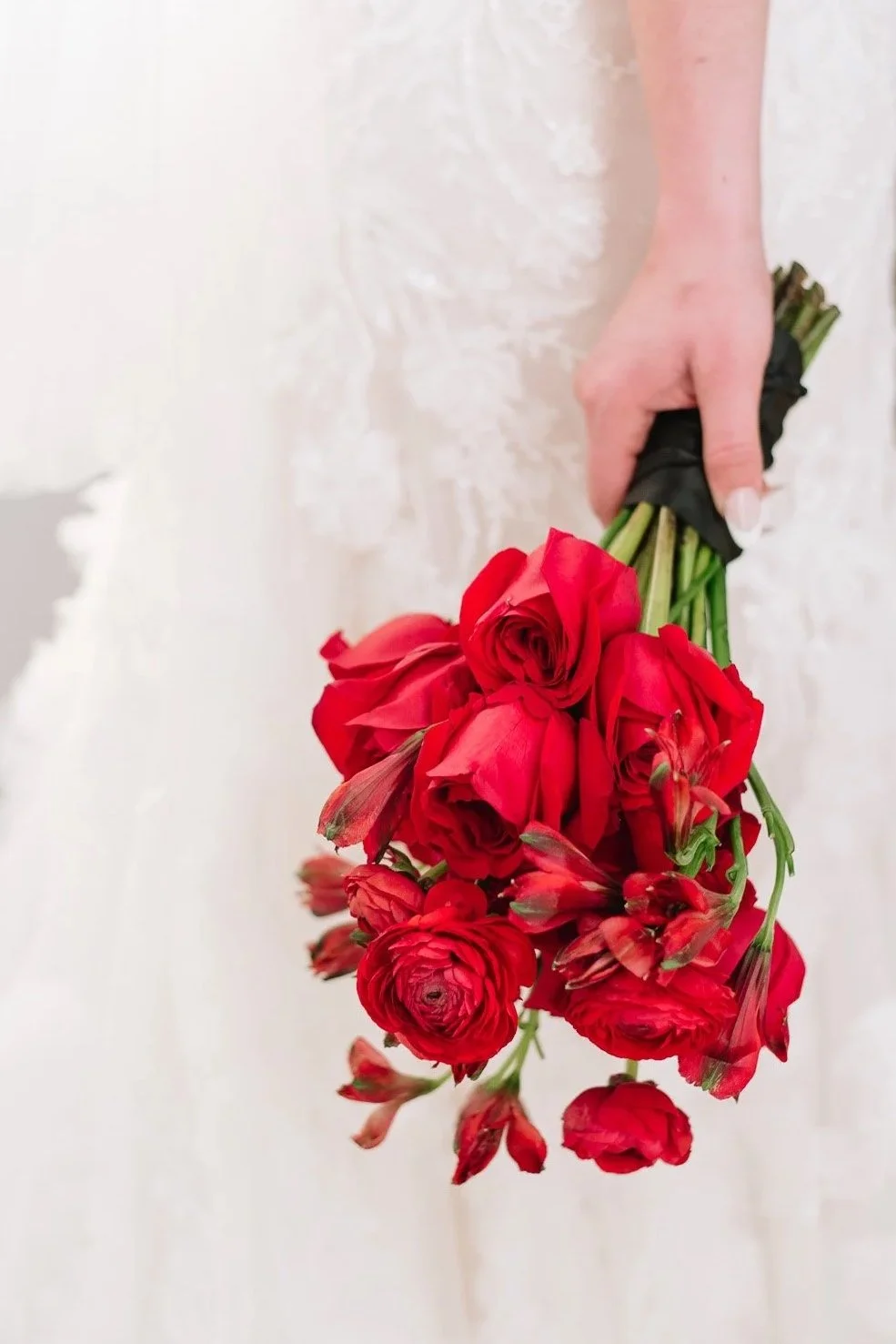 thebloomerykc.com, red bouquet, red wedding floral