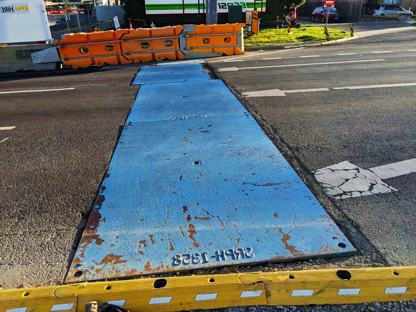 Steel Plate Riding Steel Road Plate Hire