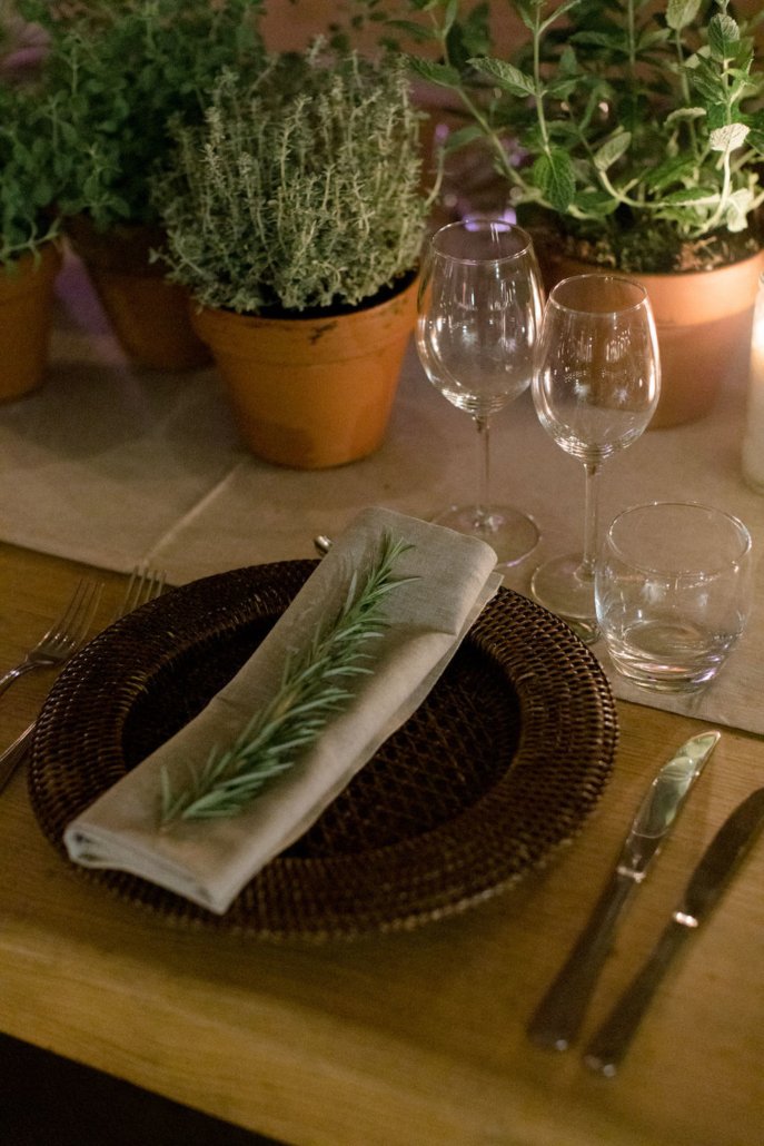 welcome-dinner-table-decor-687x1030.jpg