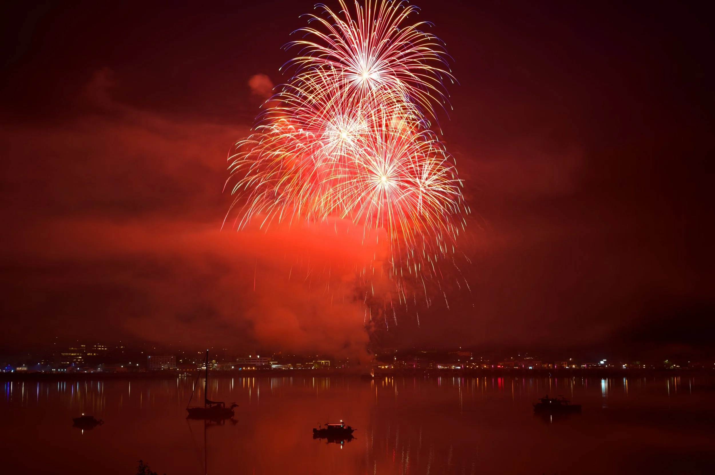 2025 Fireworks 11 DSC_6302-DxO_DeepPRIME XD2s_XD_resize.jpg